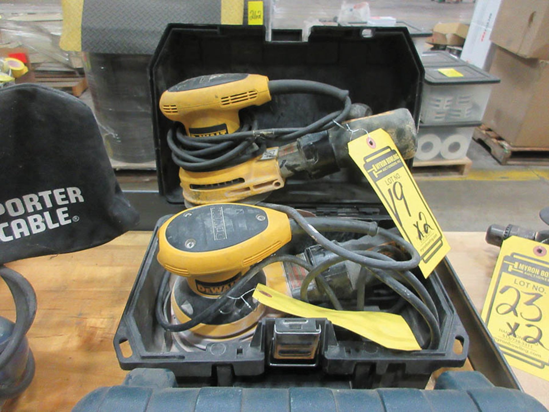 (1) DEWALT RANDOM ORBIT PALM SANDERS, MODEL: D26451, S/N'S 9033