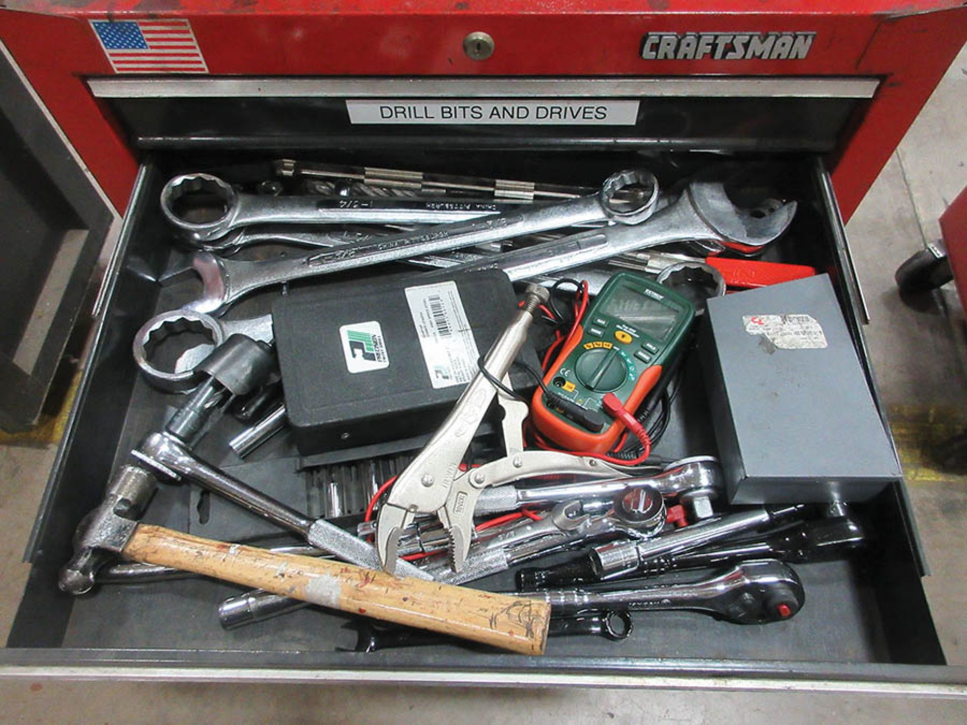 HUSKY/CRAFTSMAN TOOL CABINET W/TOOLS - Image 7 of 10