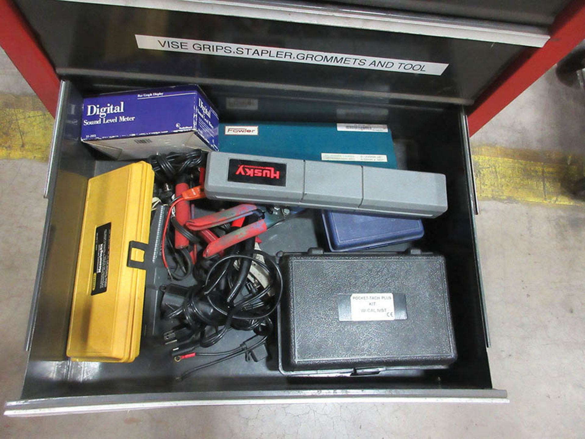 HUSKY/CRAFTSMAN TOOL CABINET W/TOOLS - Image 10 of 10