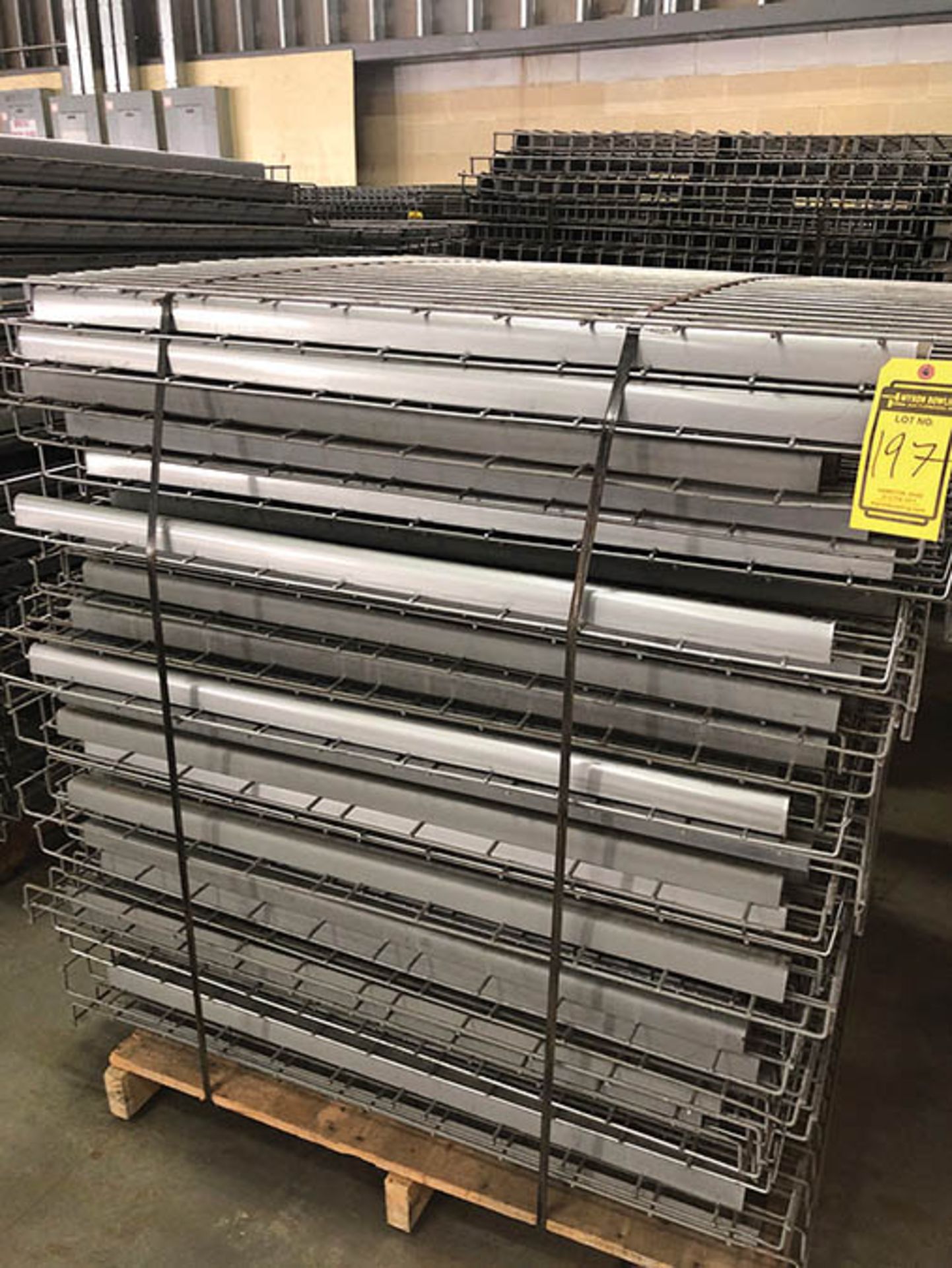 (X192) SECTIONS OF WIRE DECKING 45'` X 44'' X 1'` DEEP