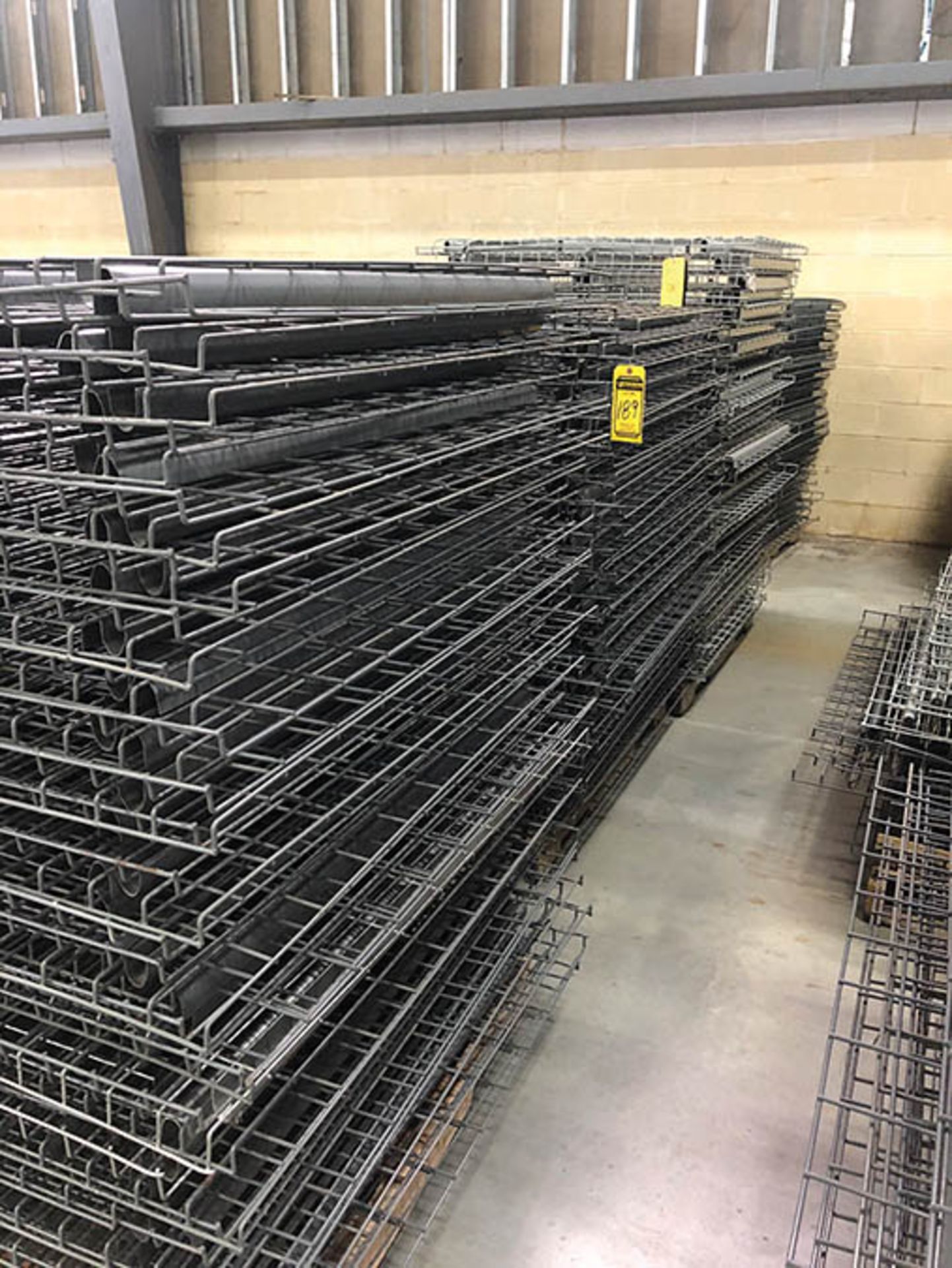 (X196) SECTIONS OF WIRE DECKING 45'` X 44'' X 1'` DEEP - Image 2 of 3