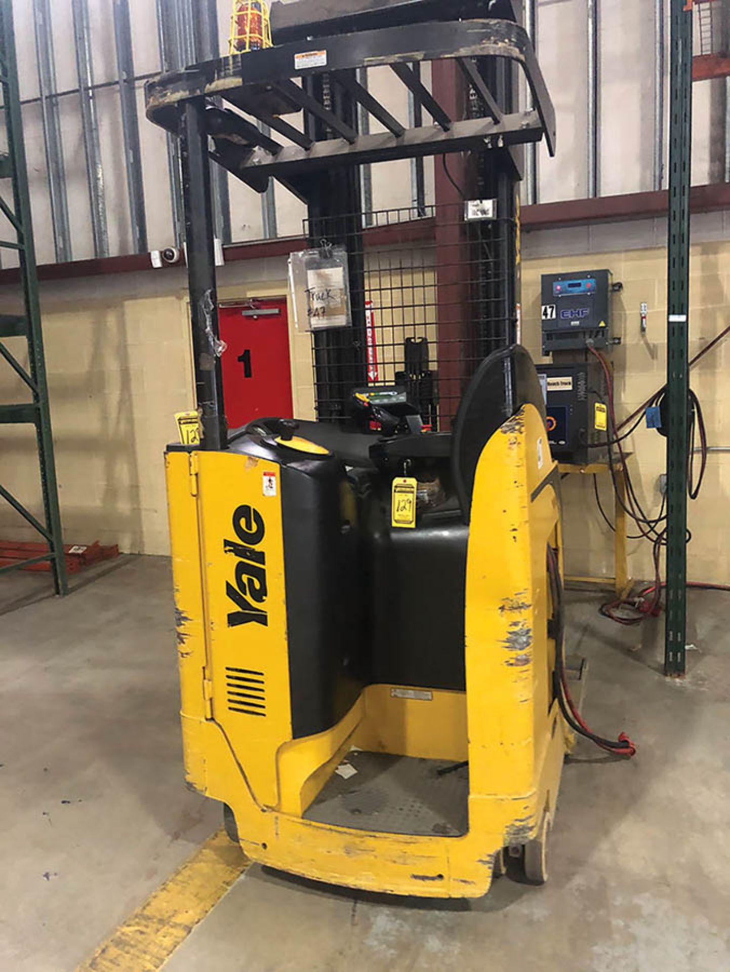 2011 YALE 3500 LB REACH TRUCK, S/N 8295-0429 AJ