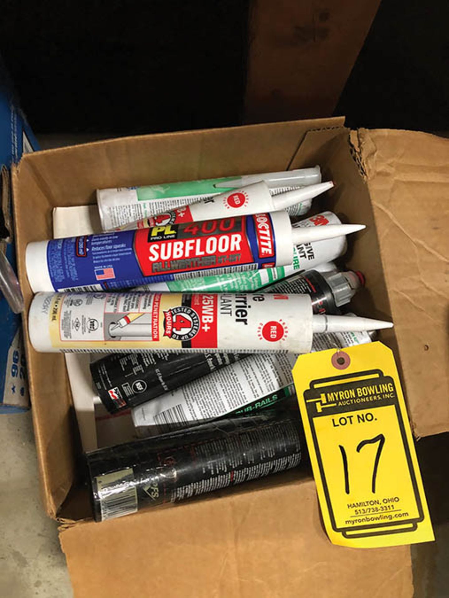 BOX OF CAULKING, GREASE GUNS AND CAULKING - Image 2 of 2