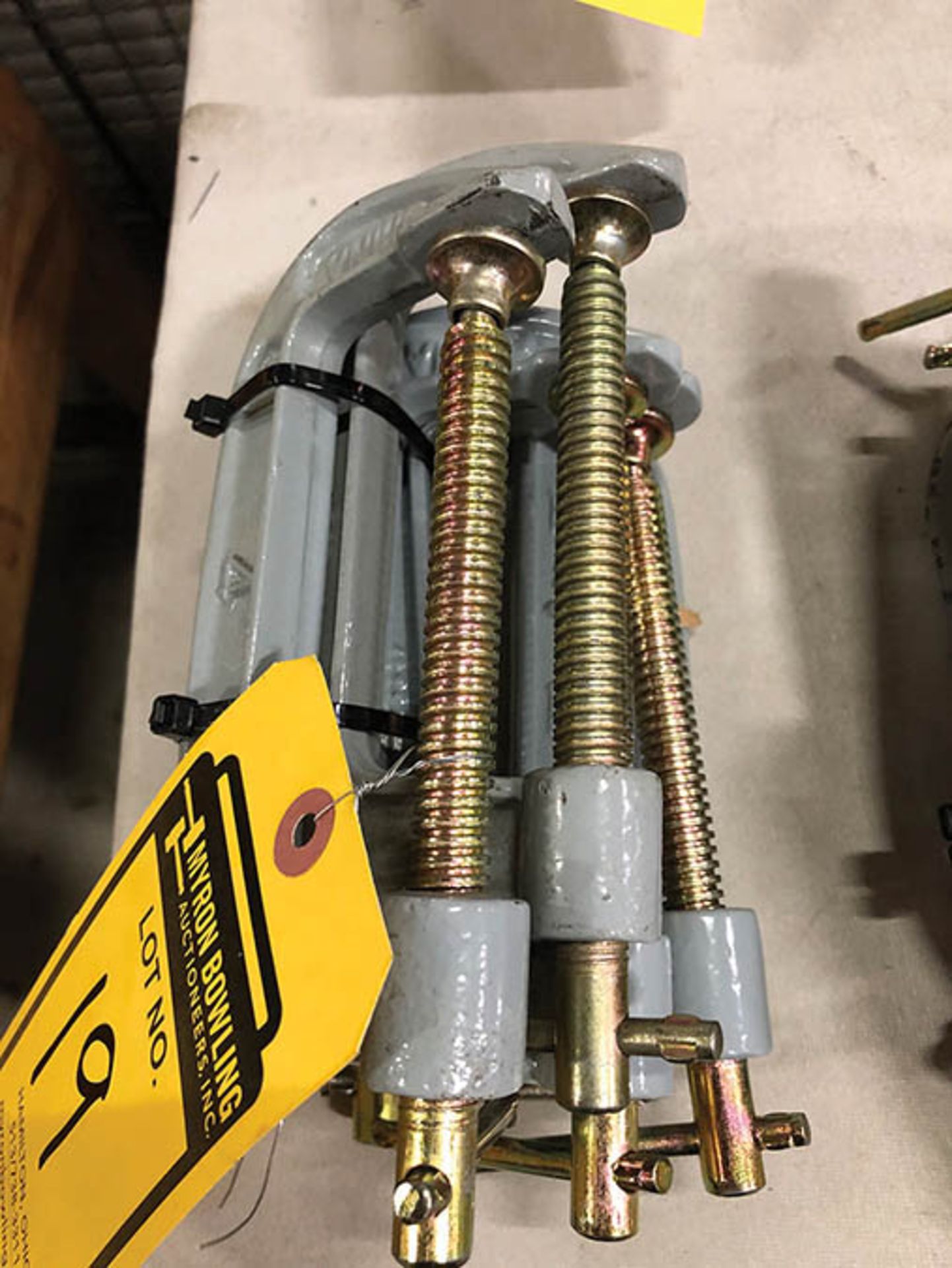 LOT OF (6) - 4'` C-CLAMPS