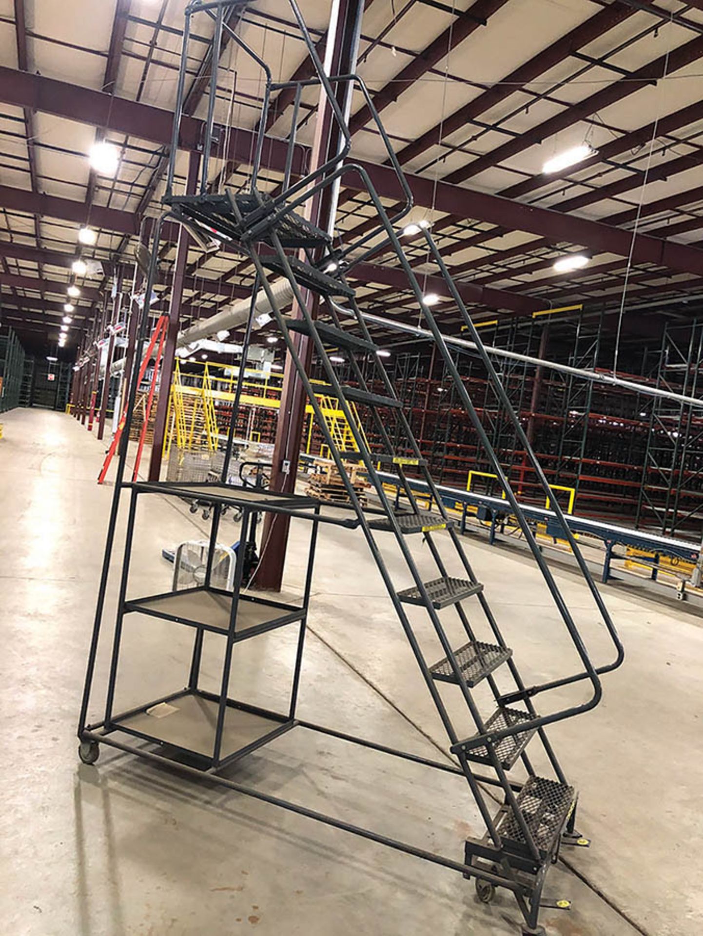 BALLYMORE STOCK PICKING ROLLING STEEL 10 STEP LADDER