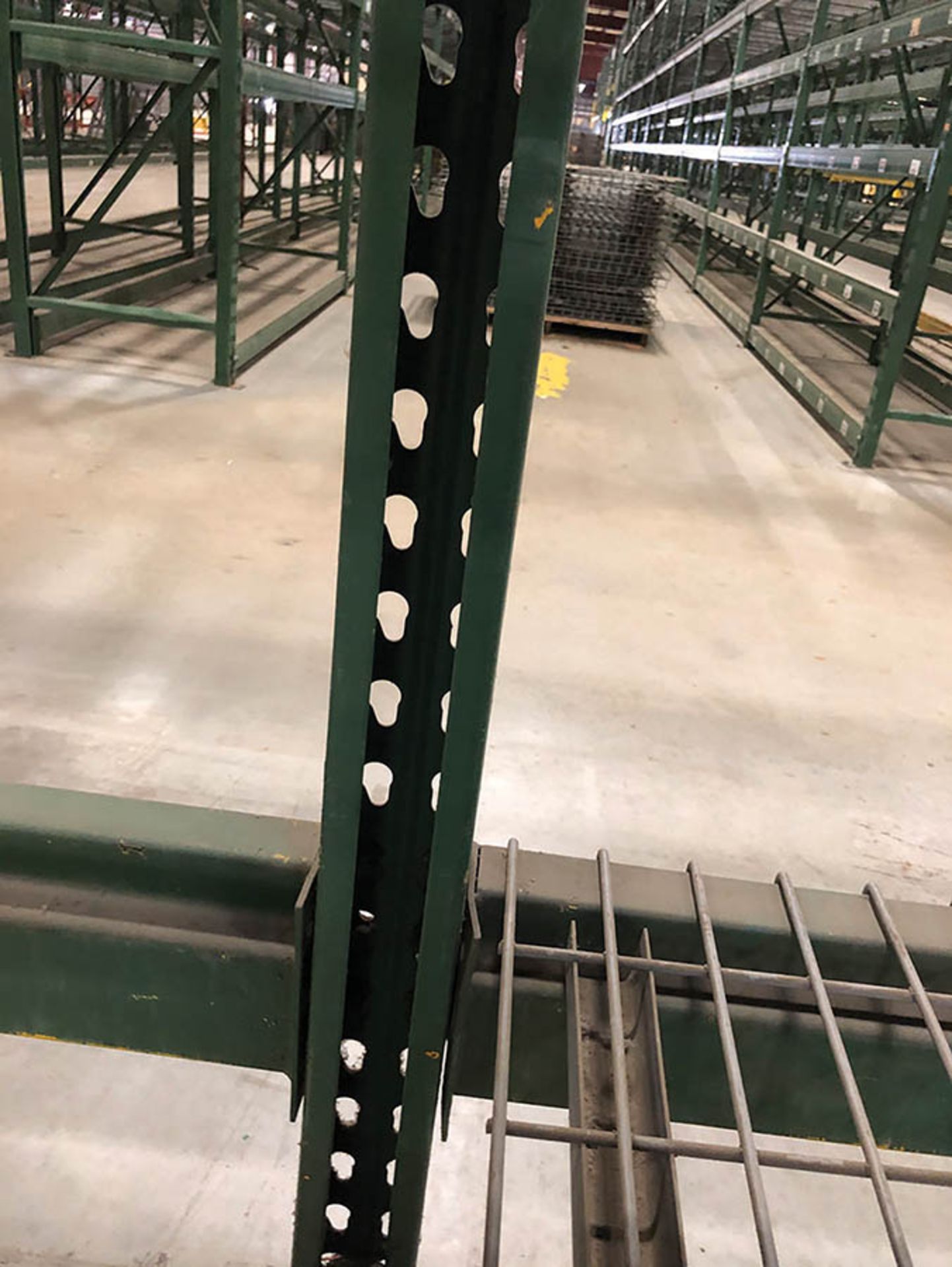 (X21) BAYS OF UNARCO TEARDROP PALLET RACK CONSISTING OF, (132) BEAMS 5'` X 108'`, (12) 52'` X 40'` - Image 4 of 6