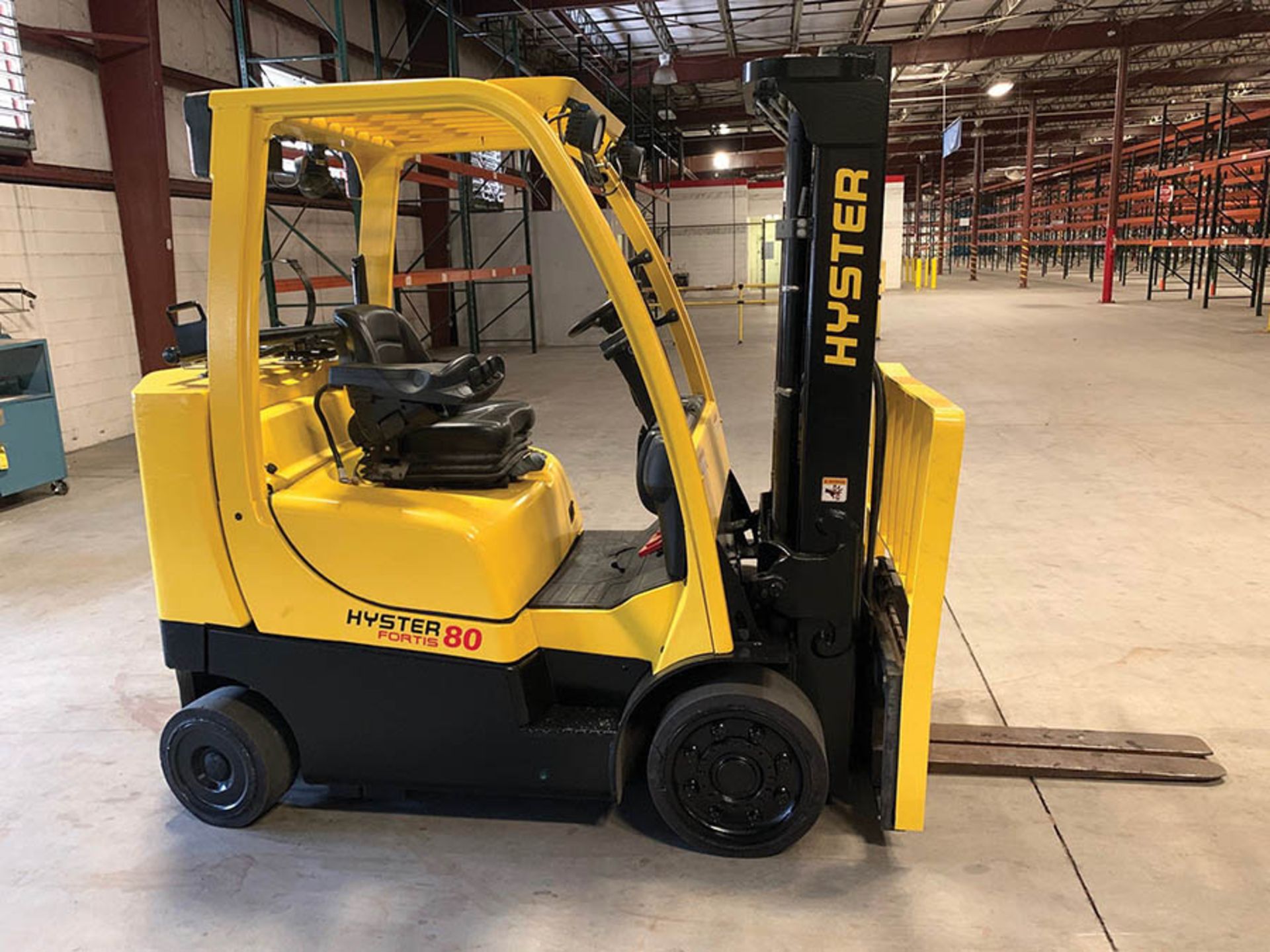 2013 HYSTER 8,000-LB. CAP. BOXCAR SPECIAL FORKLIFT, MODEL S80FTBCS, S/N H00V01961L, LPG, SOLID - Image 3 of 5