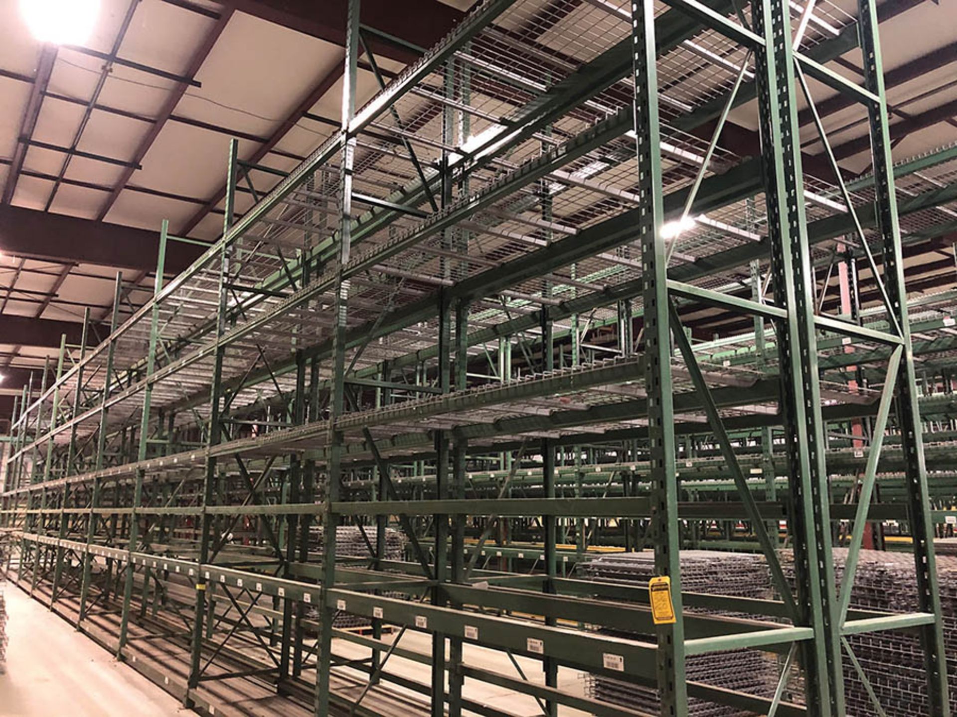 (X60) BAYS OF UNARCO T-BOLT PALLET RACKING CONSISTING OF, (750) BEAMS 2'` TO 5'`, AND (750) 36'` X - Image 2 of 5