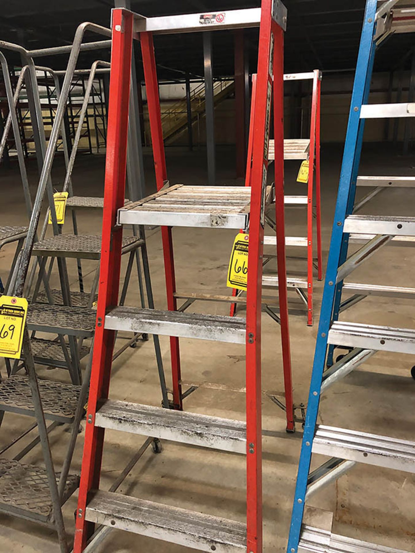 LOUISVILLE 5FT LADDER