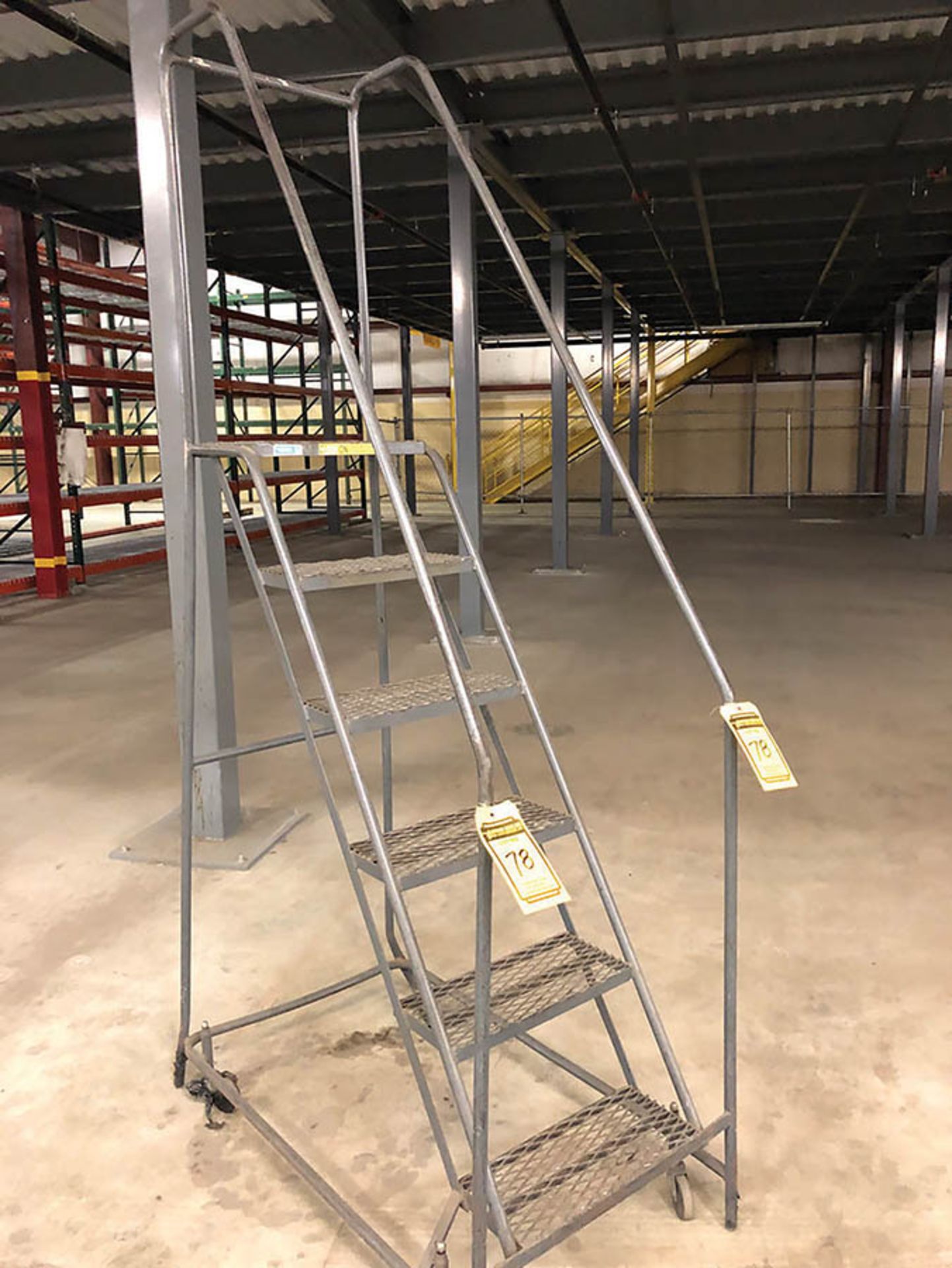 BALLYMORE STEEL 6 STEP ROLLING LADDER