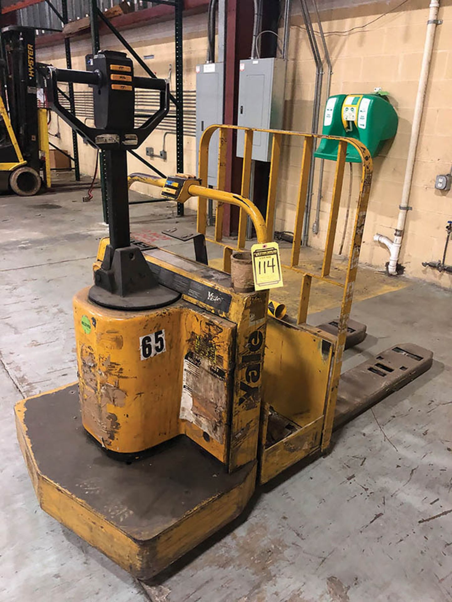 1997 YALE 6000 LB MOTORIZED PALLET JACK, MODEL # MPE060LCN24T, S/N A803-08635U, 24 V (NO BATTERY)