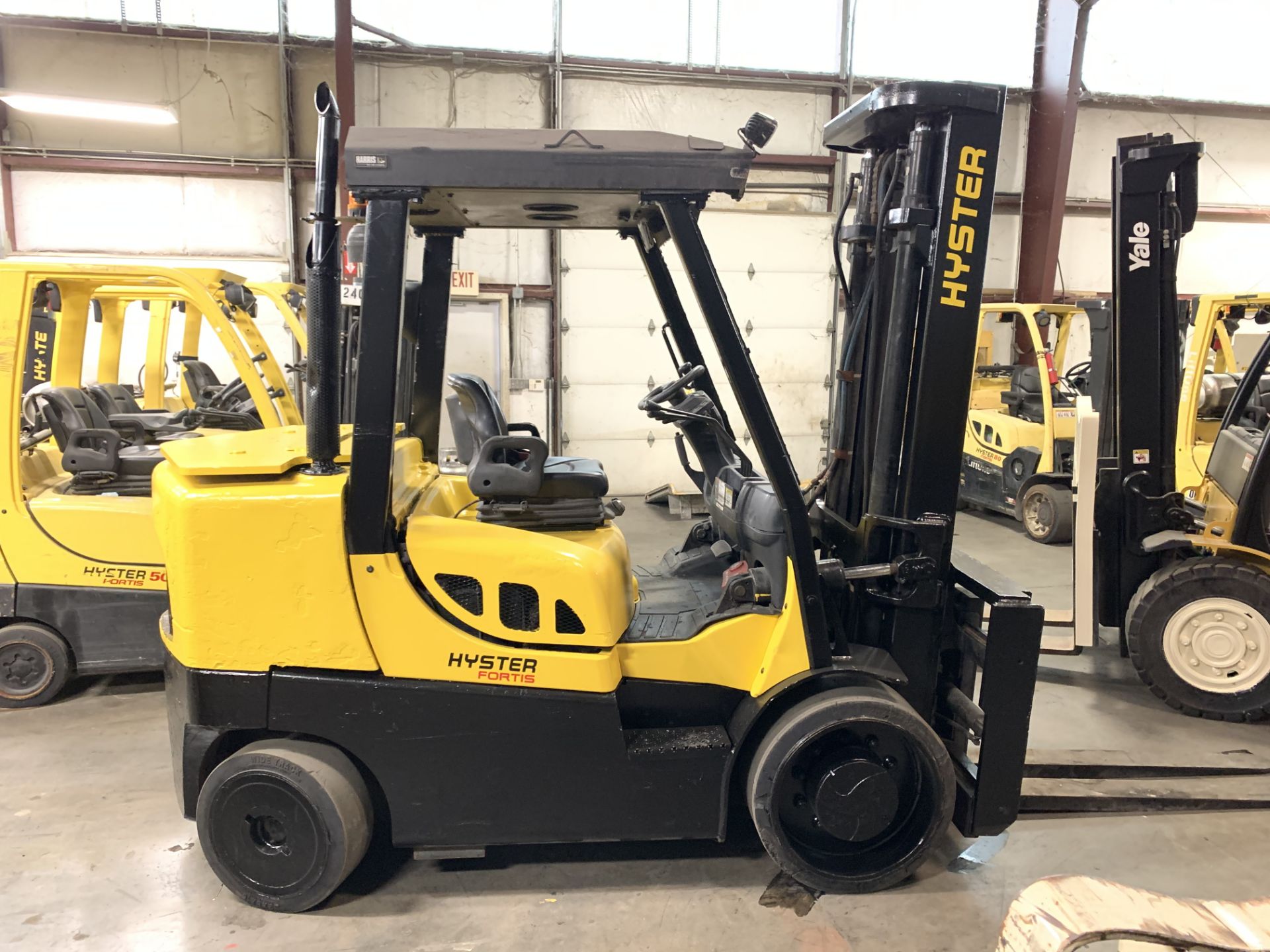 2012 HYSTER 15,500 LB. DIESEL FORKLIFT MODEL S155FT; SOLID TIRES; 2-STAGE MAST (LOCATED OHIO)