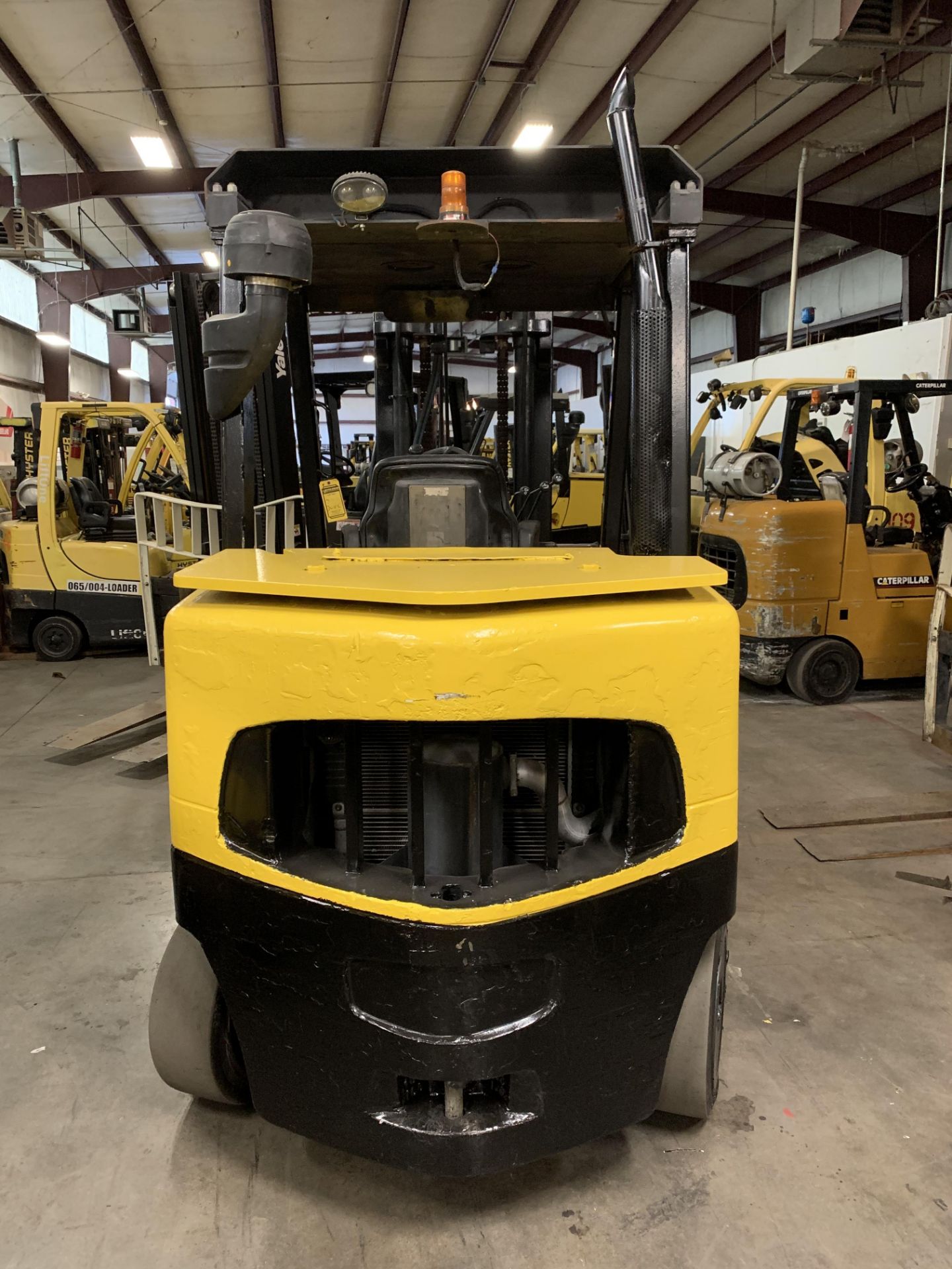 2012 HYSTER 15,500 LB. DIESEL FORKLIFT MODEL S155FT; SOLID TIRES; 2-STAGE MAST (LOCATED OHIO) - Image 2 of 5