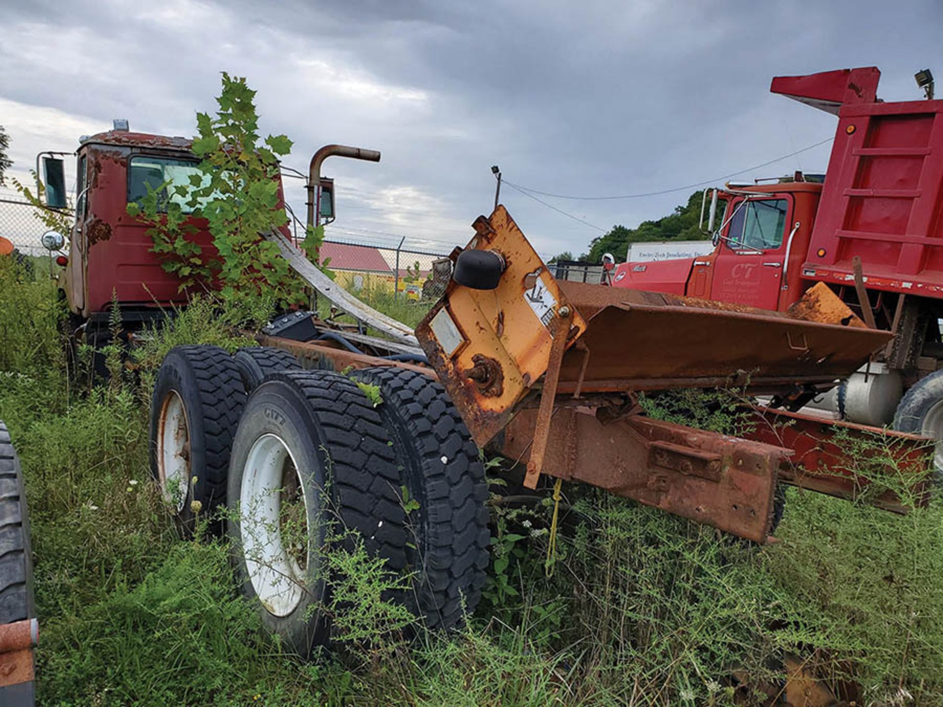 MACK T/A DAY CAB TRACTOR, VIN DM6855X36404, CT 78, LOCATION: MARCO SHOP - Image 5 of 5