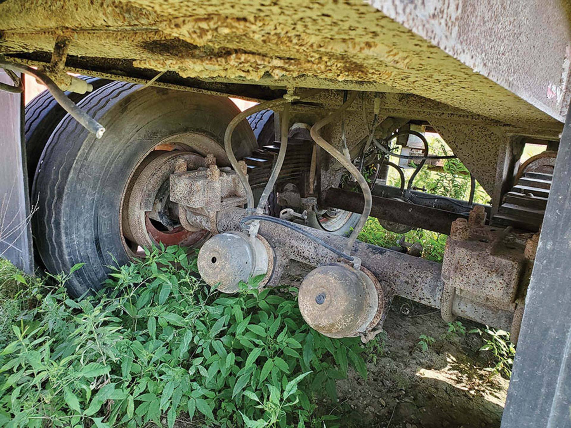 BENSON HYDRAULIC END DUMP T/A ALUMINUM TRAILER, VIN, KCT 050A, LOCATION: MARCO SHOP ***DELAYED TITL - Image 4 of 7