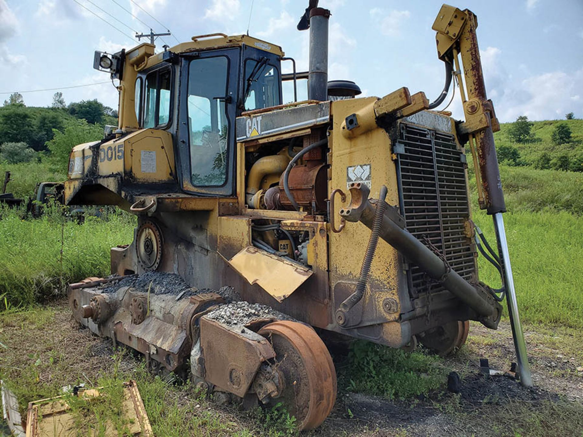 CATERPILLAR D8R, PARTS MACHINE, UNIT D015, LOCATION: PINNACLE SHOP - Image 6 of 7