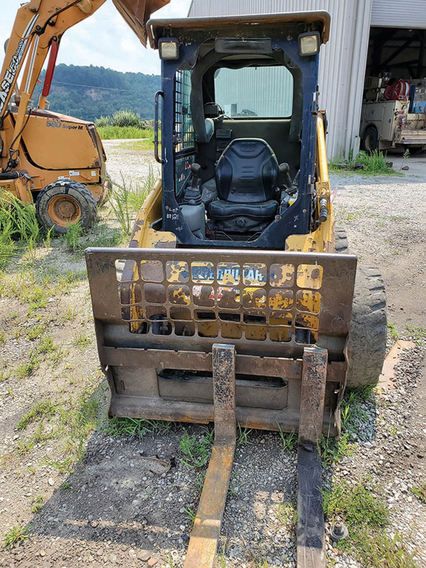 CATERPILLAR 226B SKID STEER LOADER, P/N: CAT0226BEMWD02368, 2,198 HOURS SHOWING, CAT C2.2 DIESEL - Image 5 of 8