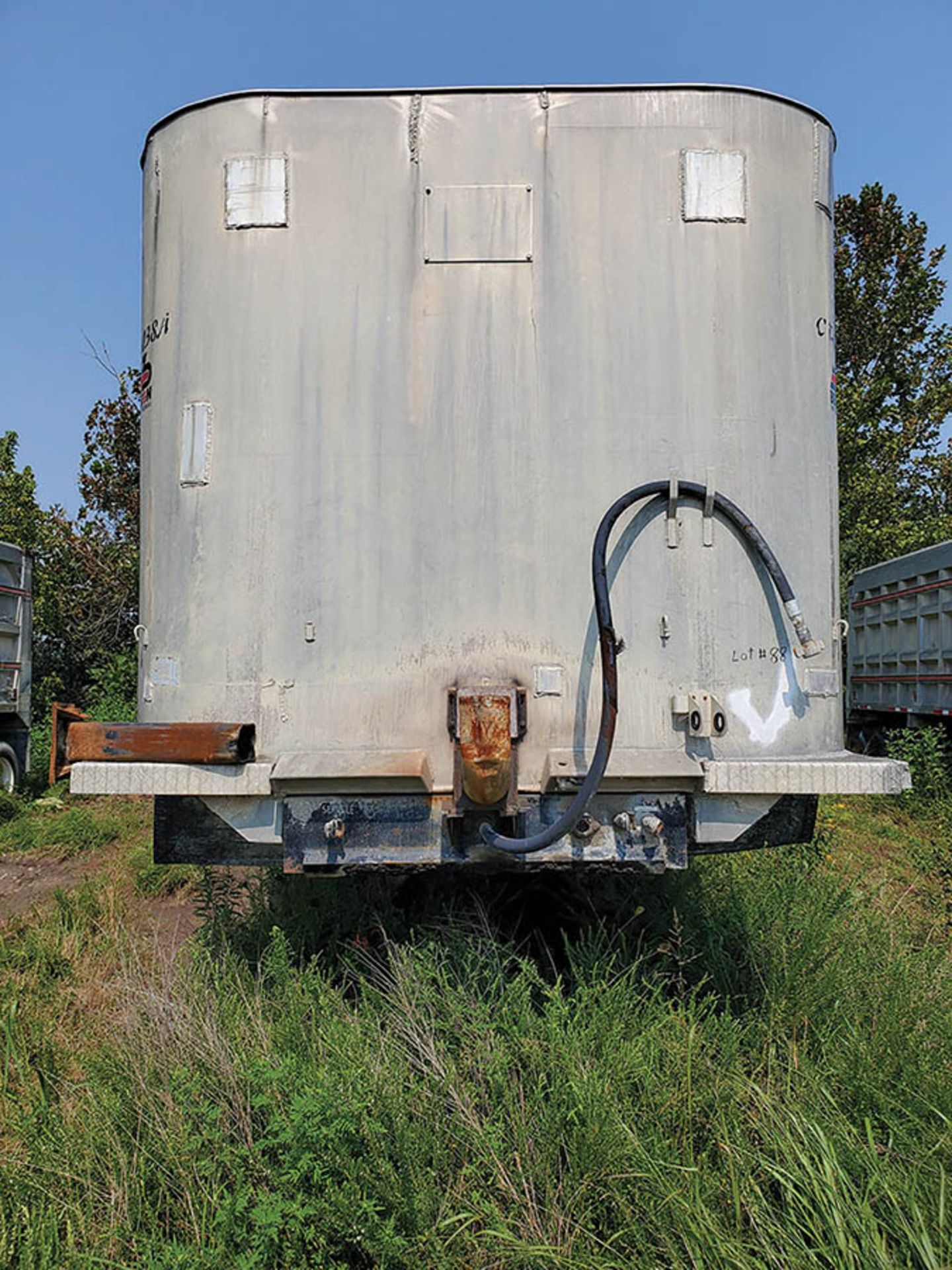 BENSON HYDRAULIC END DUMP T/A ALUMINUM TRAILER, VIN, CT 038A, LOCATION: MARCO SHOP ***DELAYED TITL - Image 3 of 6