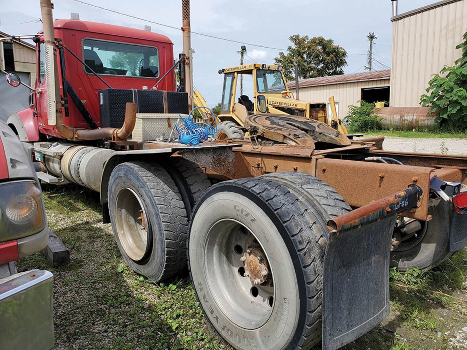 2009 MACK GU713 T/A DAY CAB TRACTOR, MAXITORQUE 18 SPEED TRANS., WET LINES MACK INLINE SIX DIESEL - Image 7 of 12