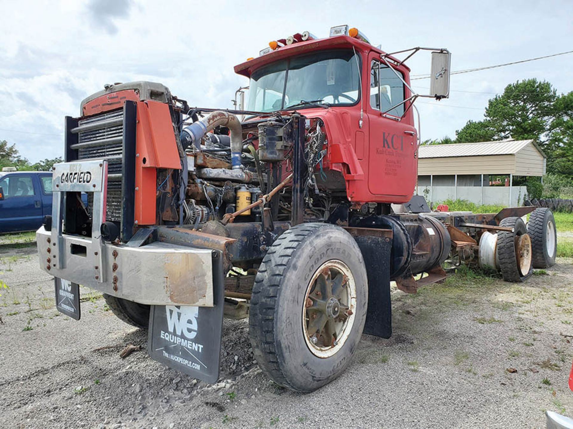 MACK T/A DAY CAB TRACTOR, MACK INLINE SIX DIESEL ENGINE, KCT 2, LOCATION: MARCO SHOP