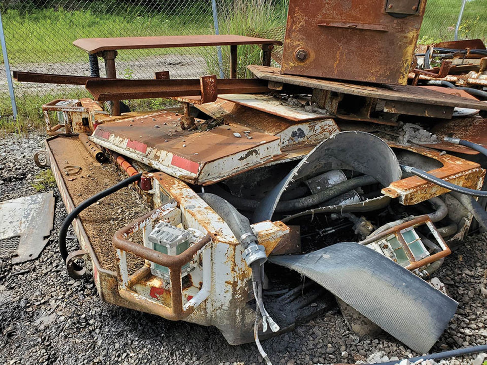 BUCYRUS ROOF BOLTER, MODEL 488, LOCATION: CZAR SHOP - Image 2 of 7