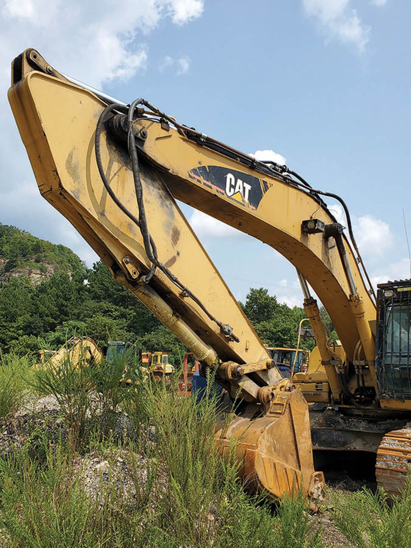 CATERPILLAR 330D EXCAVATOR, S/N: CAT0330DLB6H00526, 20,294 HOURS SHOWING, CAT 6-CYLINDER DIESEL - Image 3 of 8