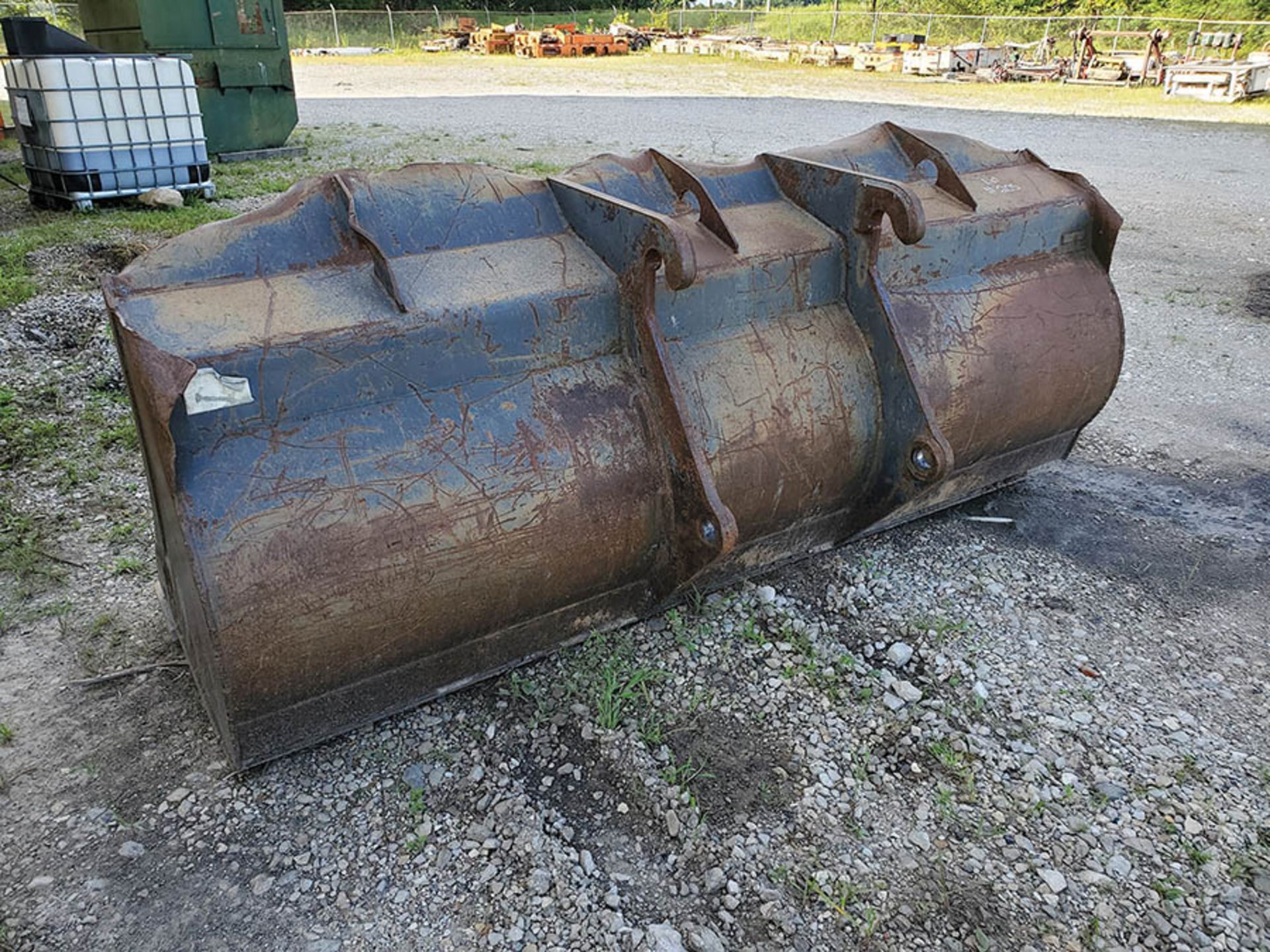 CATERPILLAR IT14G WHEEL LOADER WITH FORKS & BUCKET, PIN 8ZM00195 - Image 10 of 11