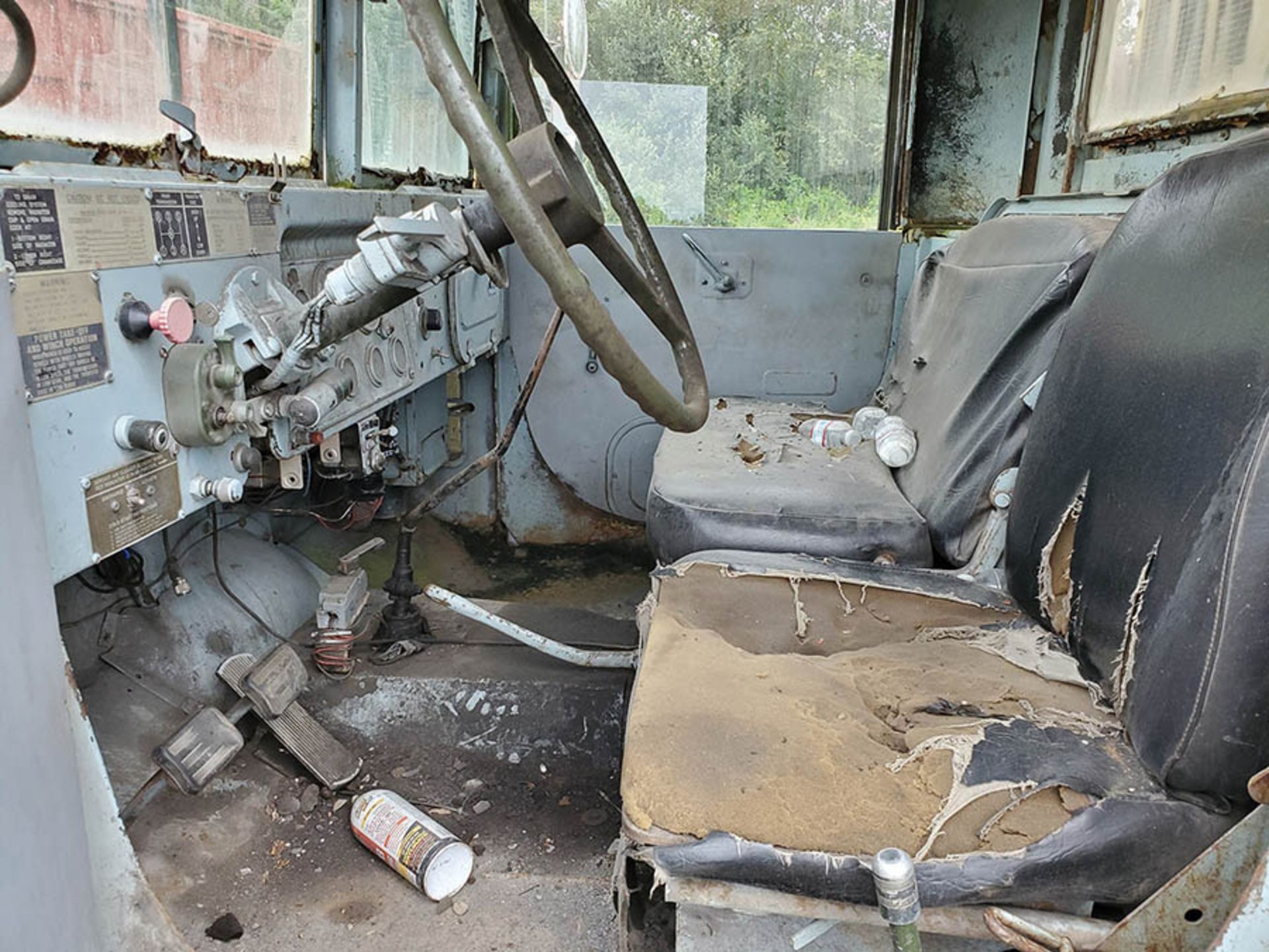 1970 5-TON 6X6 CARGO TRUCK, 5-SPEED TRANS, SERVICE BED MILLER BIG BLUE 500P WELDER, INGERSOLL RAND - Image 14 of 14