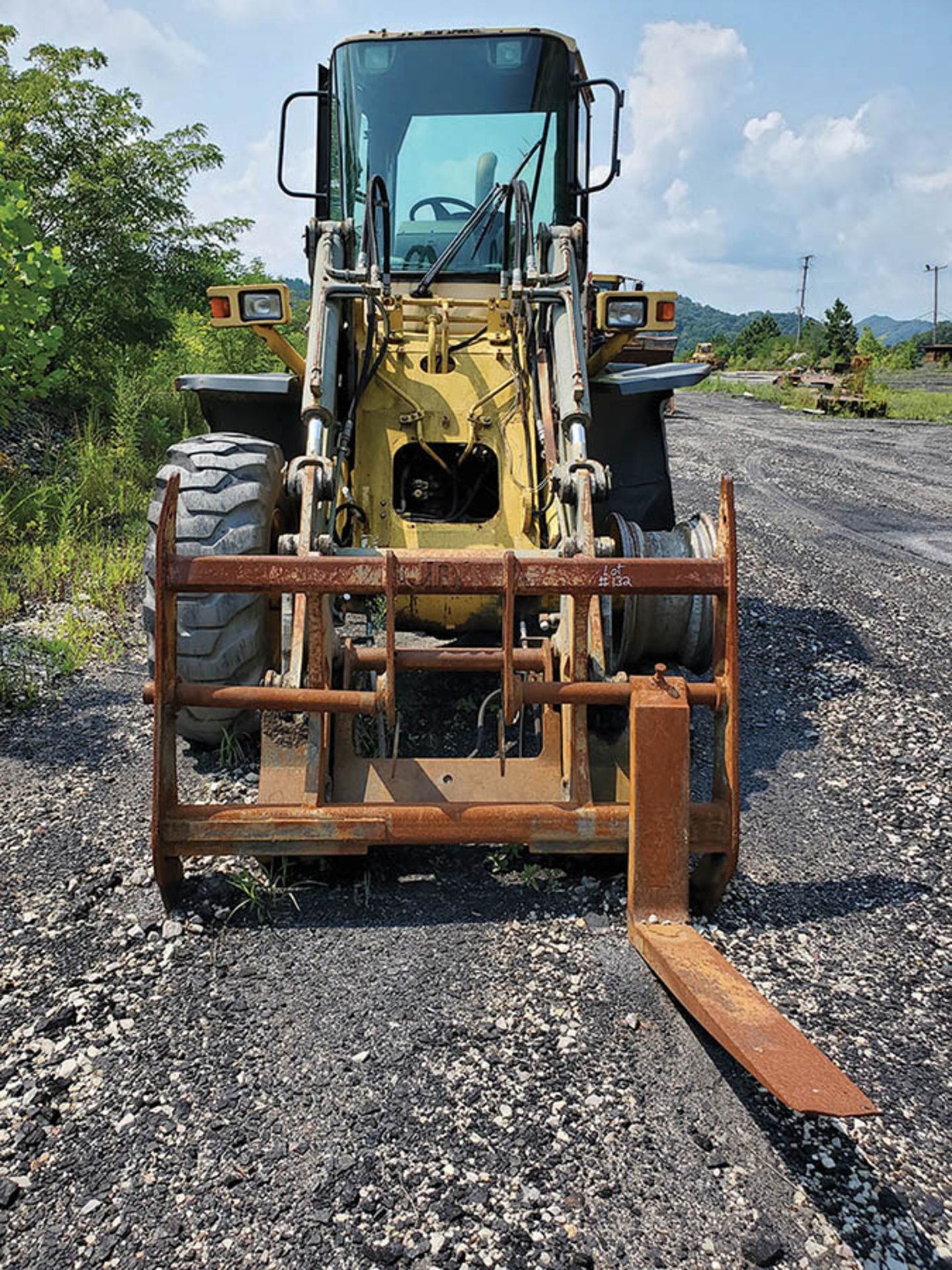 1999 KOMATSU WA180-3PH WHEEL LOADER, S/N: A851281999, 6,235 HOURS SHOWING, FORK ATTACHMENT ( - Image 4 of 7