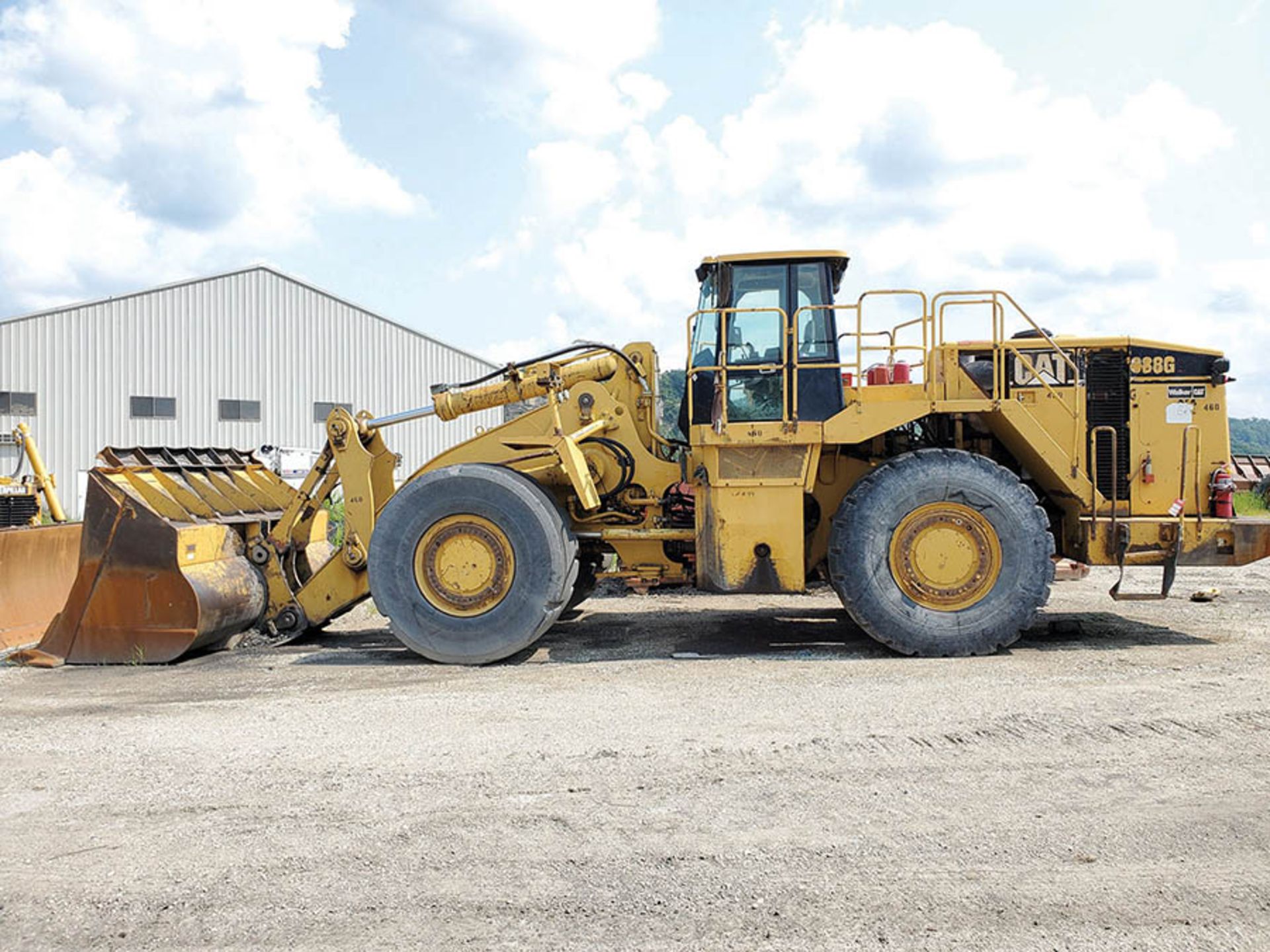 CATERPILLAR 988G WHEEL LOADER, S/N: CAT0988GVBNH00460, HOURS UNKNOWN, CAT 6-CYLINDER TURBO DIESEL