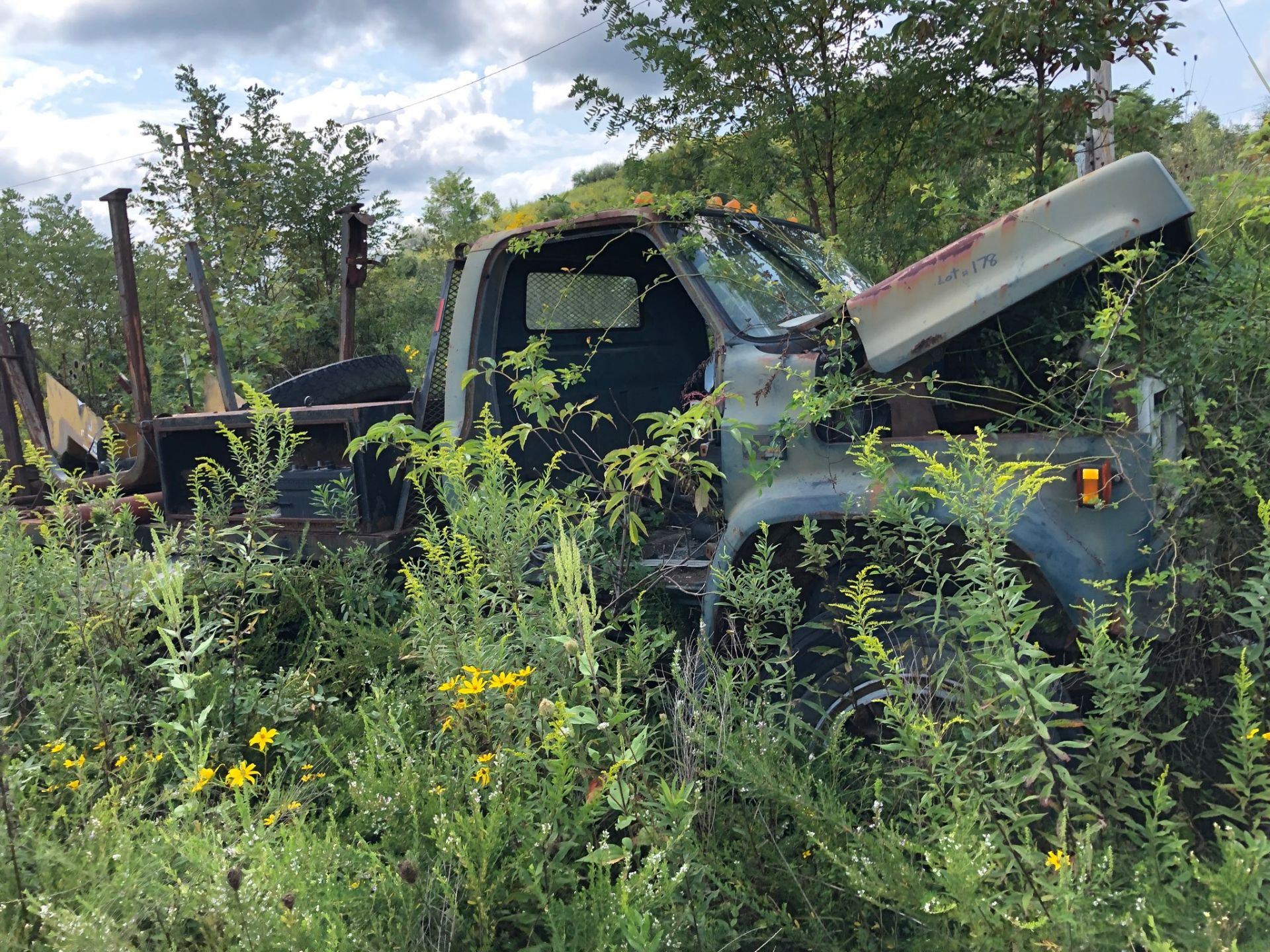 CHEVY 6000 SCRAP TRUCK, LOCATION: PINNACLE SHOP