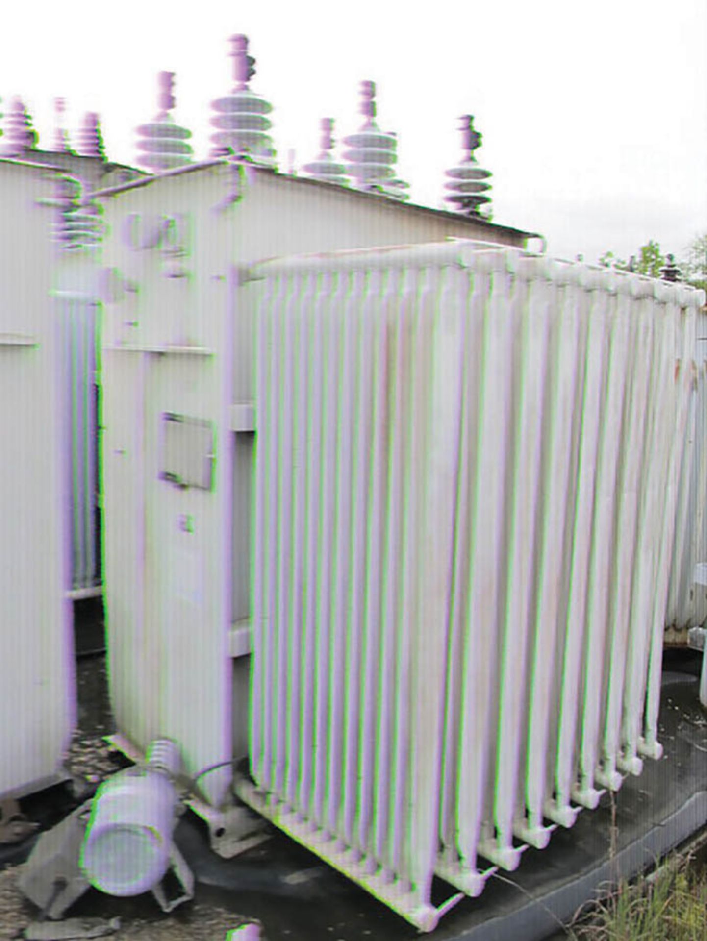 GENERAL ELECTRIC 1000 KVA THREE PHASE TRANSFORMER, S/N G-854759A, VOLTAGE RATING 12,470-4,160Y/2, - Image 2 of 3