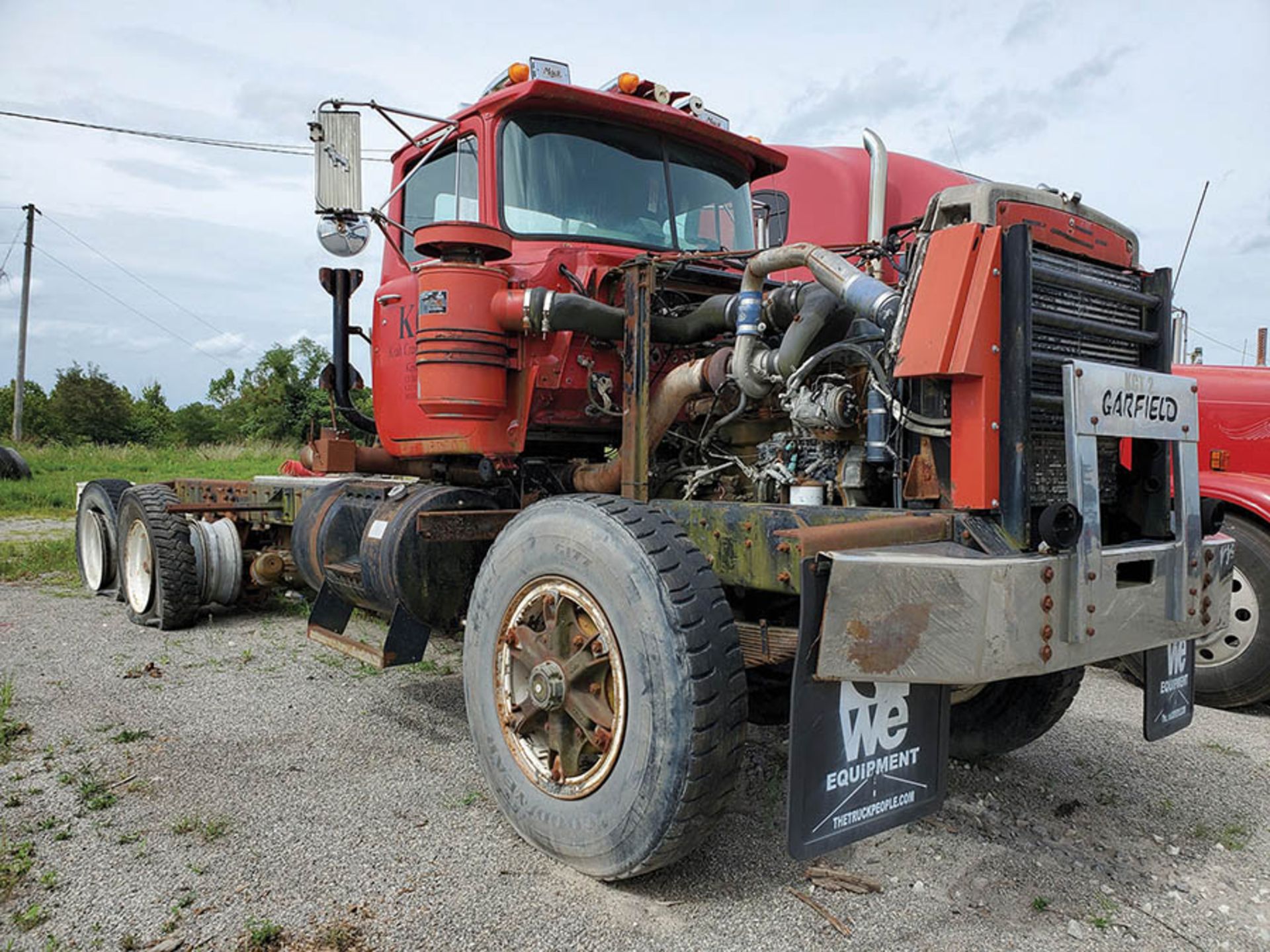 MACK T/A DAY CAB TRACTOR, MACK INLINE SIX DIESEL ENGINE, KCT 2, LOCATION: MARCO SHOP - Image 3 of 8