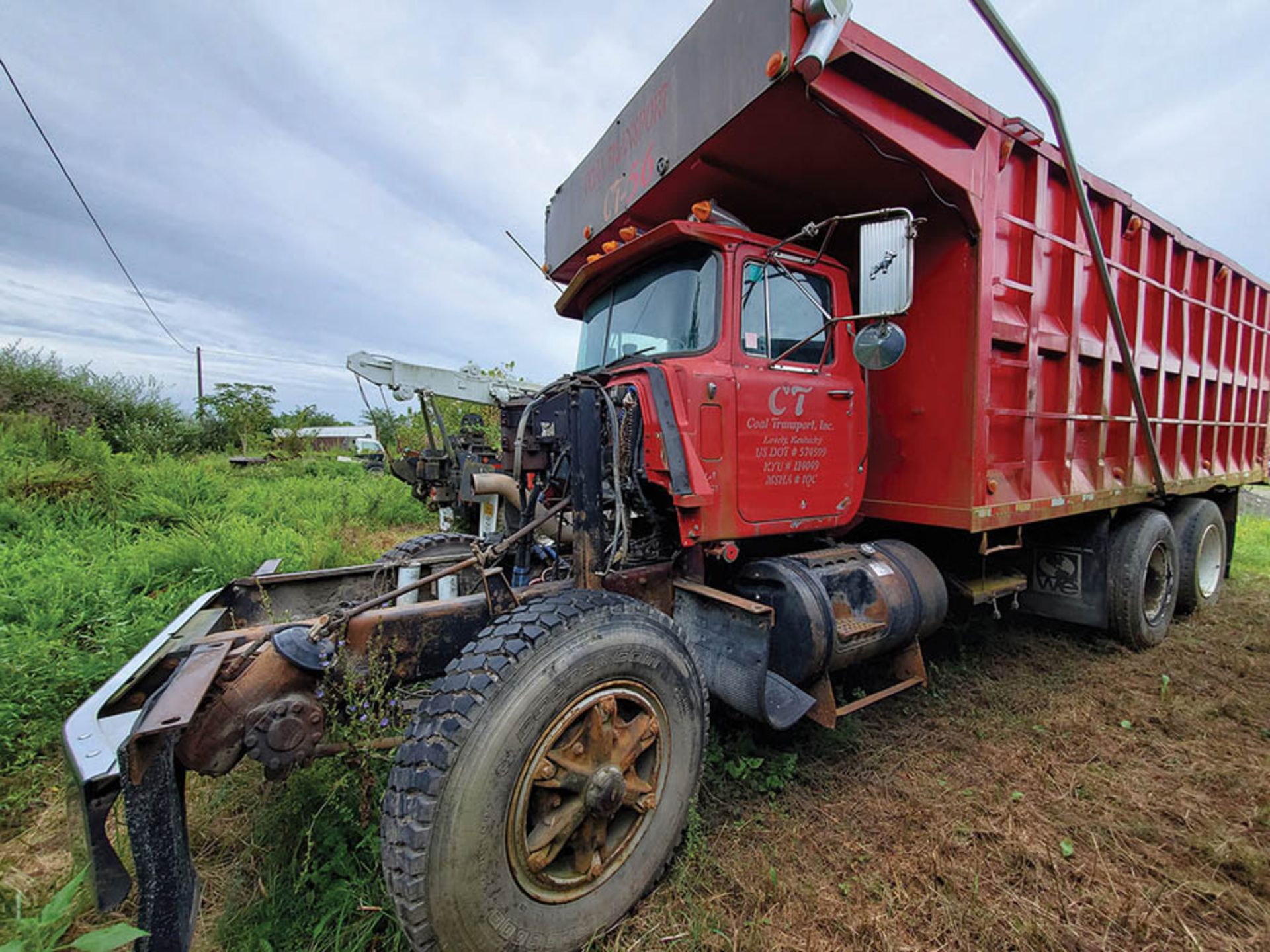 1997 MACK RD888 SX T/A DUMP TRUCK, VIN 1MP278C4VM002006, CT 56, LOCATION: MARCO SHOP - Image 4 of 6