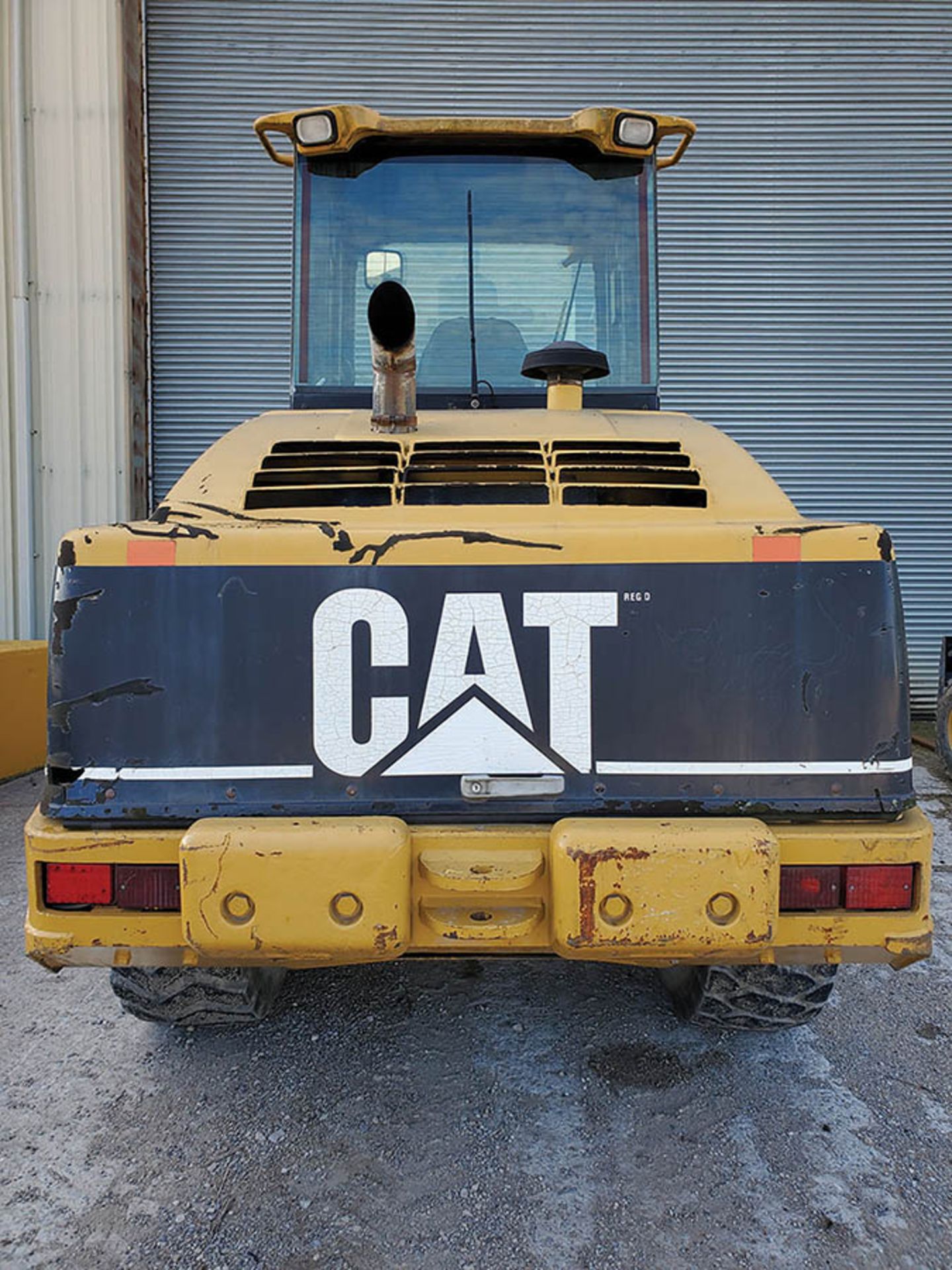 CATERPILLAR IT14G WHEEL LOADER WITH FORKS & BUCKET, PIN 8ZM00195 - Image 7 of 11