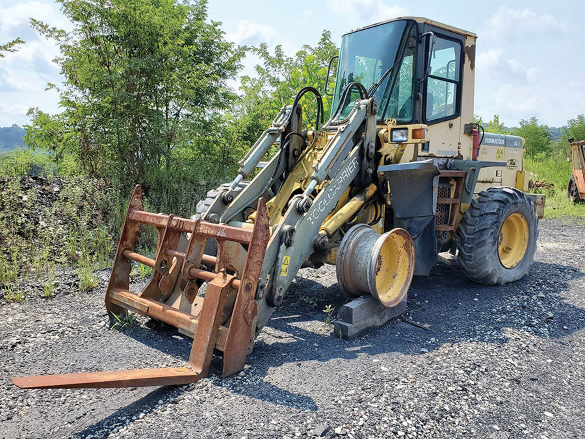 1999 KOMATSU WA180-3PH WHEEL LOADER, S/N: A851281999, 6,235 HOURS SHOWING, FORK ATTACHMENT ( - Image 2 of 7