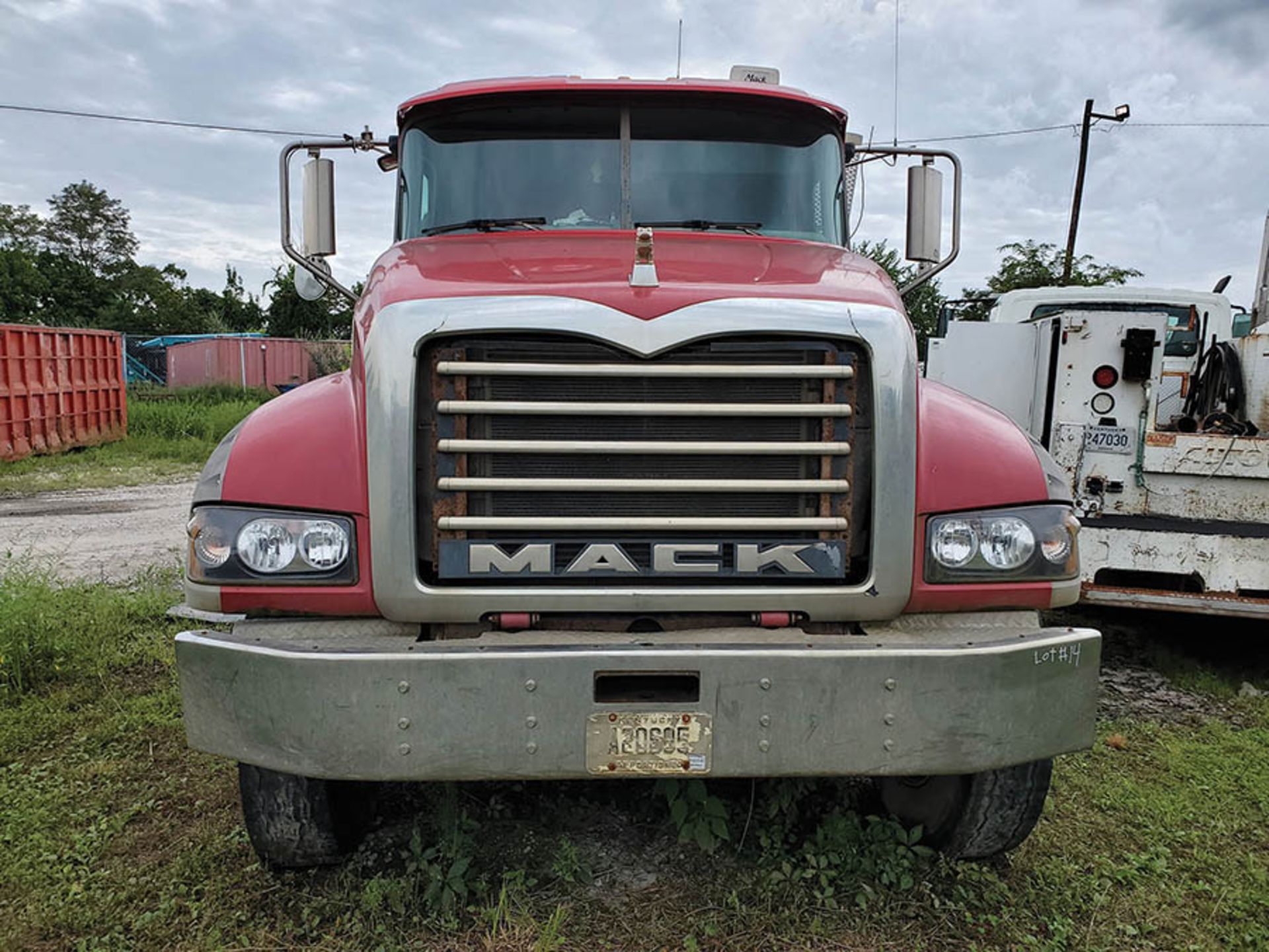 2008 MACK GU713 T/A DAY CAB TRACTOR, MAXITORQUE 18 SPEED TRANS., WET LINES MACK INLINE SIX DIESEL - Image 3 of 9