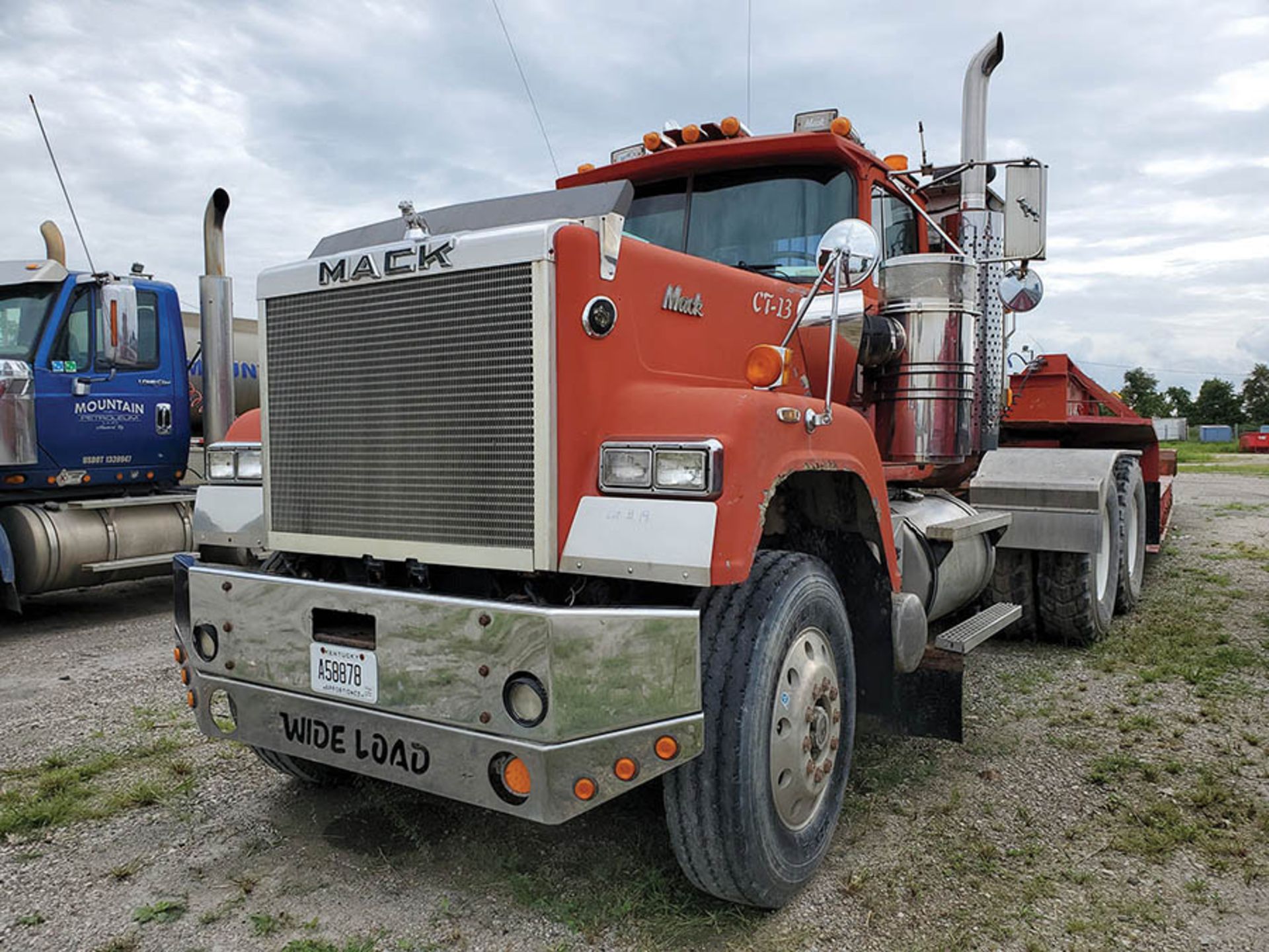 1991 MACK RW600 T/A DAY CAB TRACTOR, 10-SPEED TRANS WITH DEEP REDUCTION RANGE, WET LINES MACK INLINE - Image 3 of 14