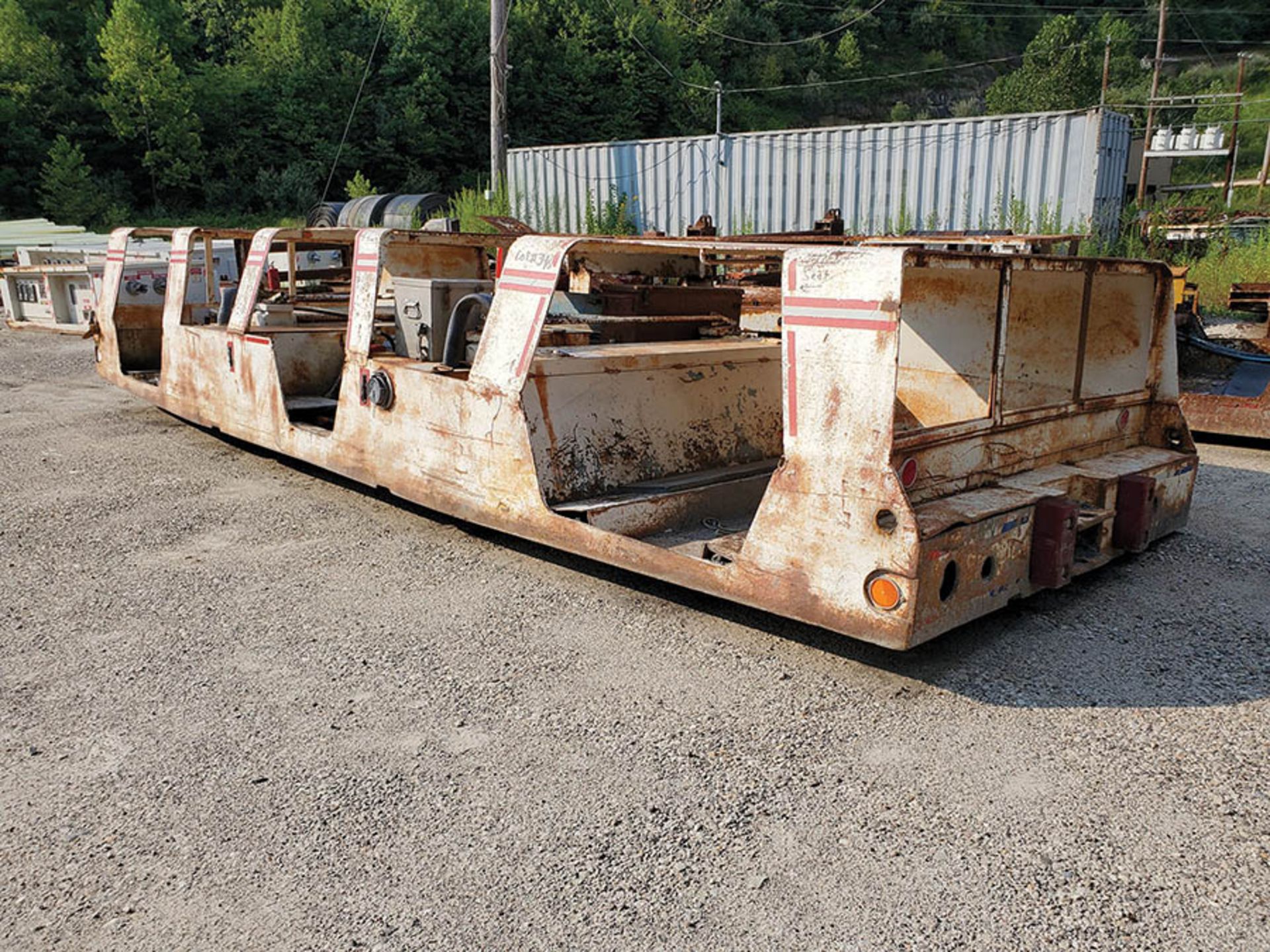 WEST VIRGINIA MINING EQUIPMENT MAN BUS, S/N 700-0810, LOCATION: MATRIC DEEP MINE - Image 2 of 7