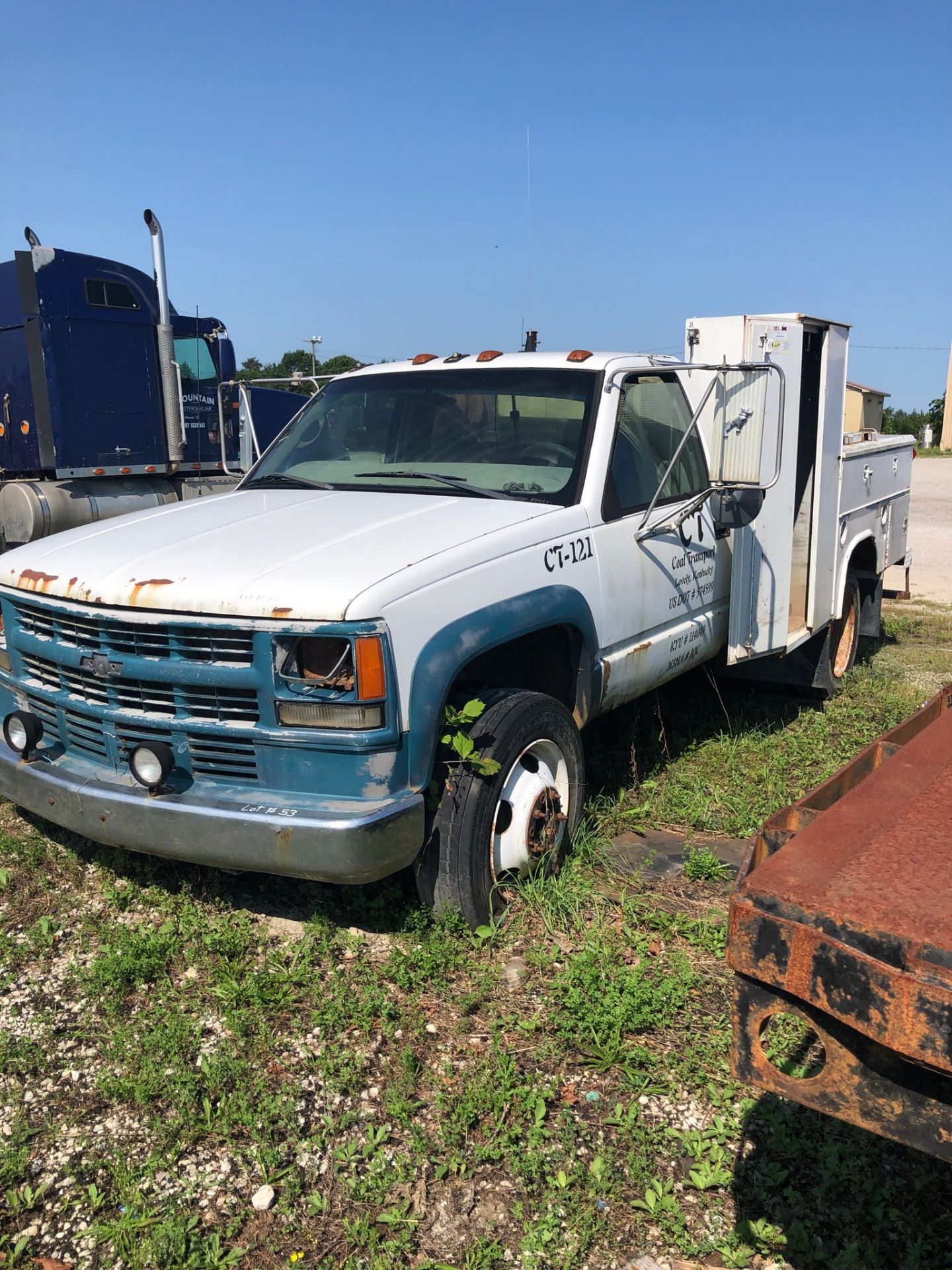 1999 C3500 CHEVROLET MECHANICS SERVICE TRUCK, INGERSOLL RAND COMPRESSOR, KOHLER COMMAND PRO 12.5 - Image 2 of 2