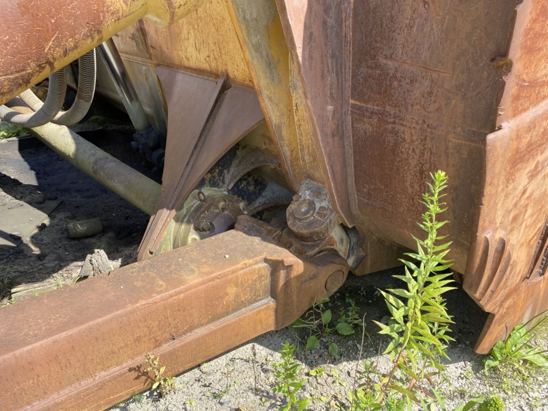 2004 CATERPILLAR D11R CD DOZER, S/N: A8F236-2GR05302, CAT DIESEL ENGINE, NO TRACKS, FOR PARTS ( - Image 7 of 11