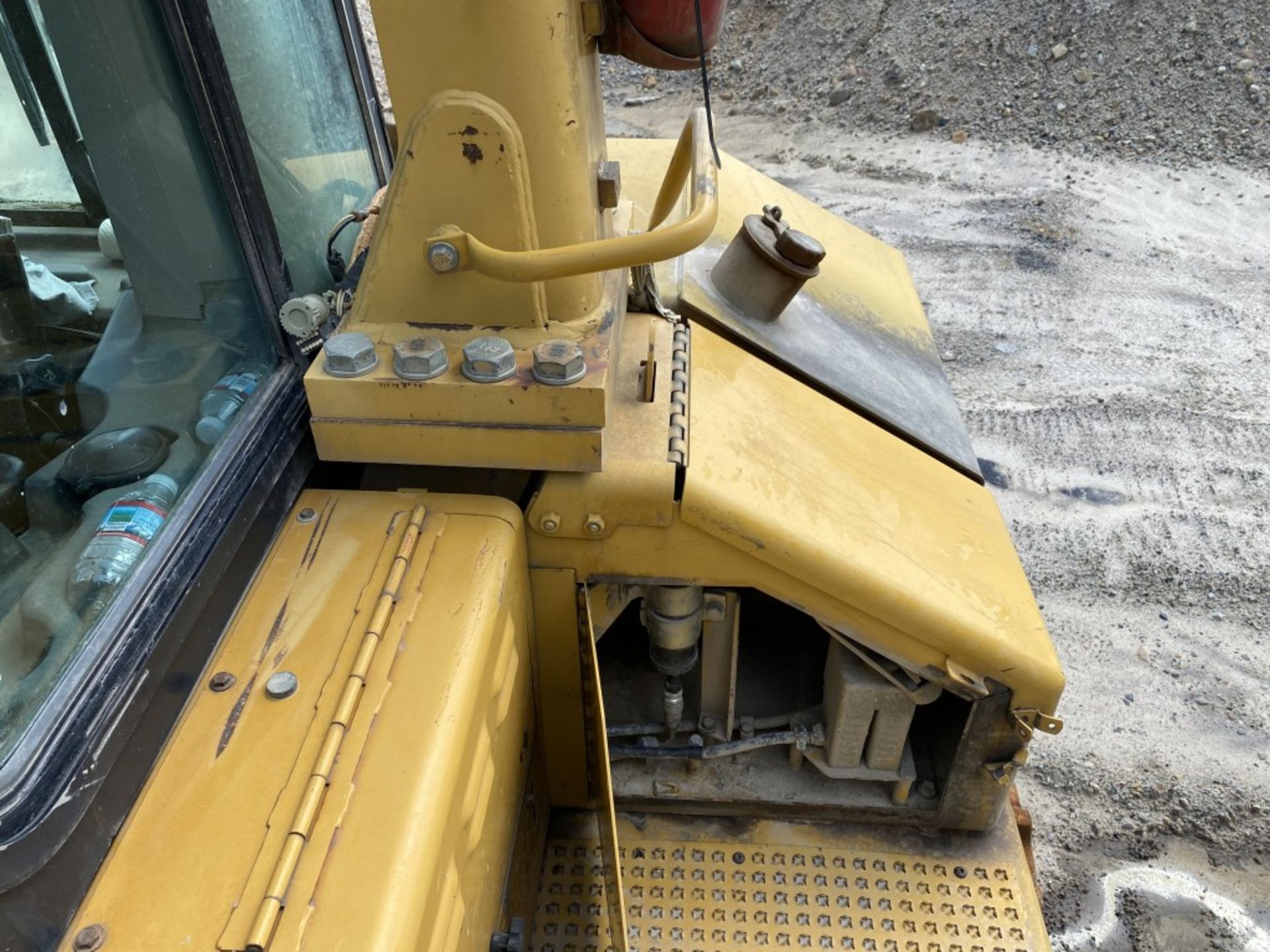 CATERPILLAR D11T DOZER, S/N: GEB00187, 40,086 HOURS SHOWING, CAT C32 DIESEL ENGINE, 32'' WIDE - Image 8 of 14