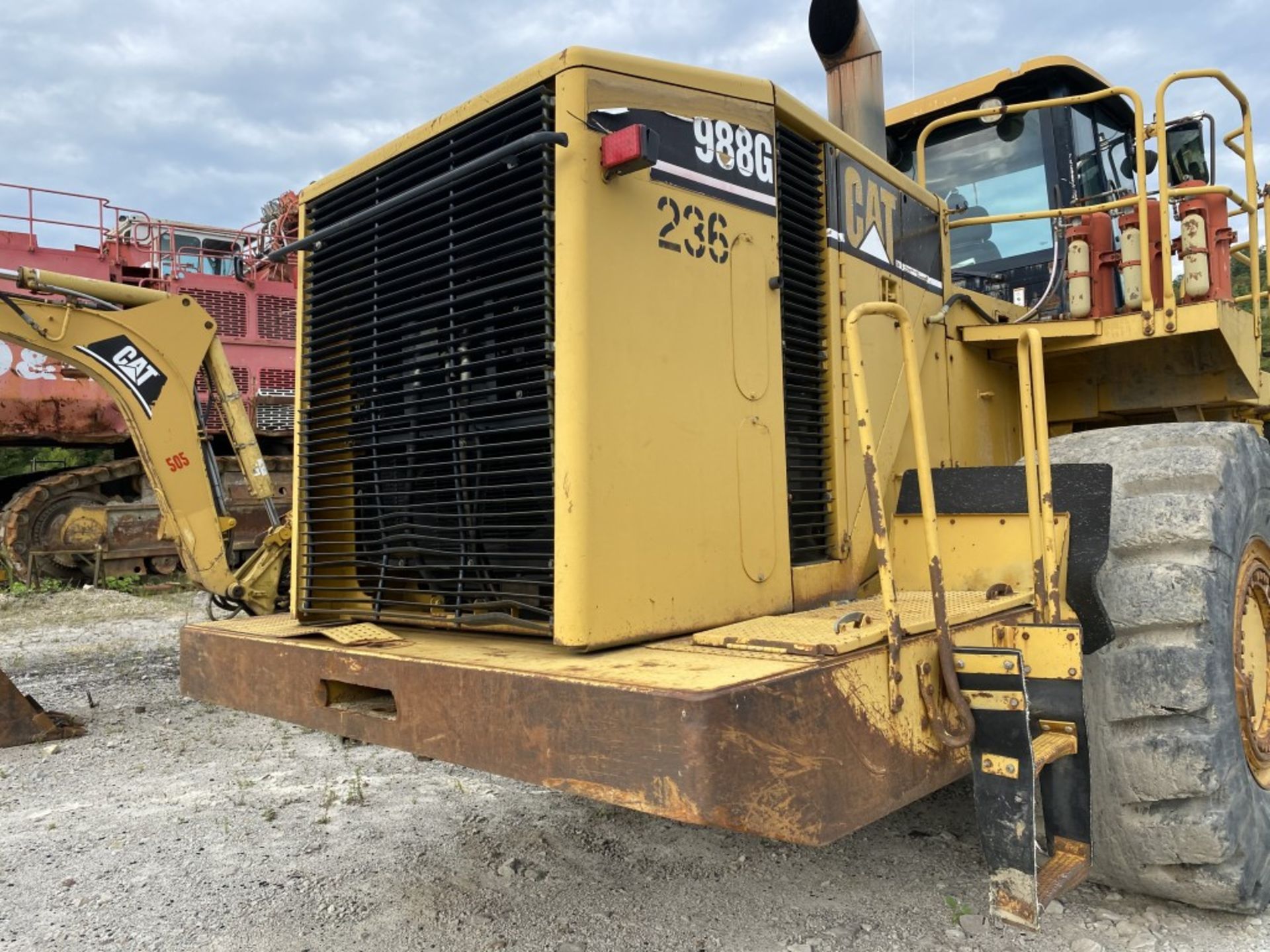 2004 CATERPILLAR 988G ARTICULATED WHEEL LOADER, ENCLOSED CAB, S/N: ABNH01383, 246,485 HOURS, 8- - Image 23 of 29