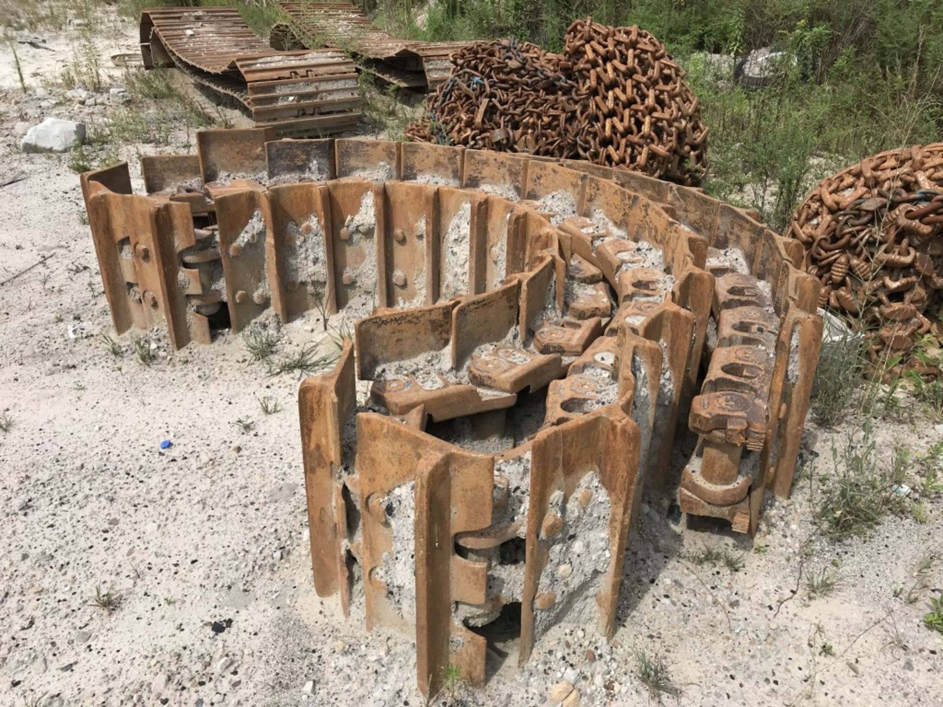 ASSORTED DOZER TRACKS AND CHAINS LOCATION: TWIN BRANCH SOUTH - Image 2 of 5