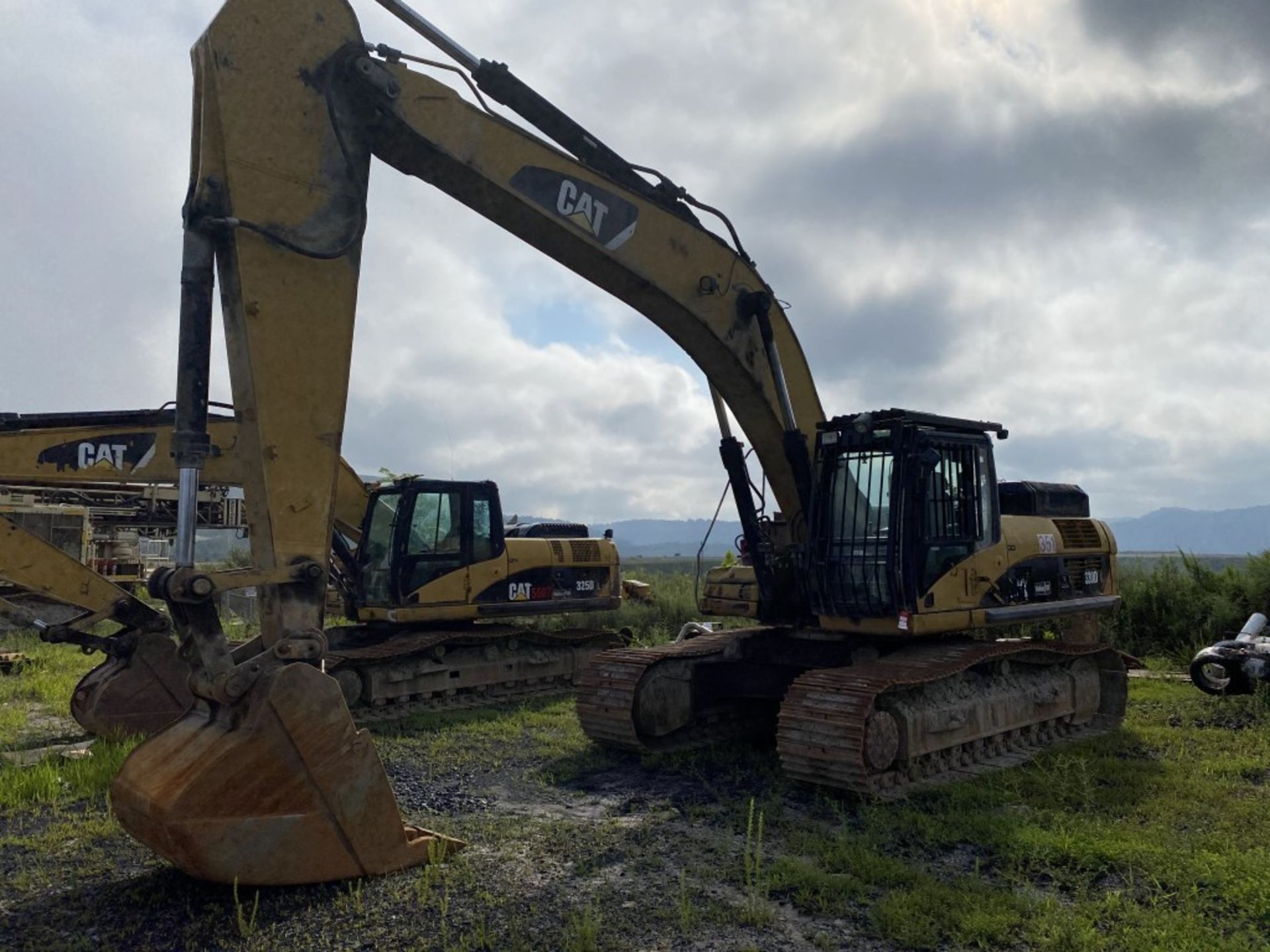 CATERPILLAR 330DL EXCAVATOR, S/N: CAT0330DCMWP03351, 16,088 METERED HOURS, CAT C9 8.8 LITER 480WD