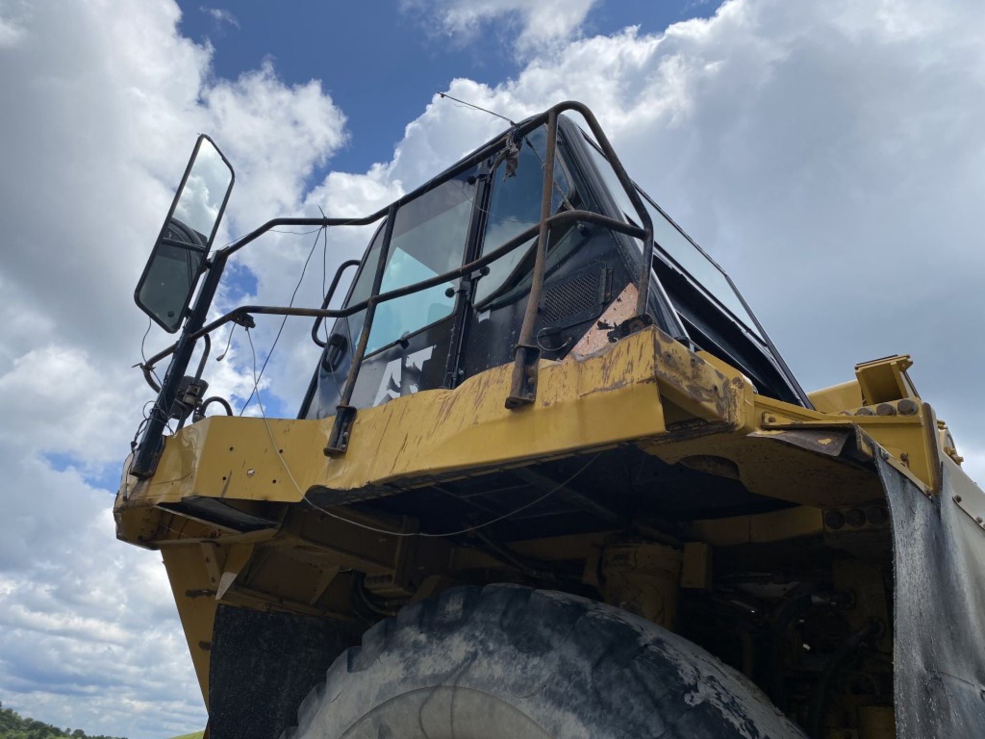 CATERPILLAR 777F OFF-ROAD DUMP TRUCK, S/N: CAT0777FLJRP00975, CAT DIESEL ENGINE, HYDRAULIC DUMP BOX, - Image 13 of 17