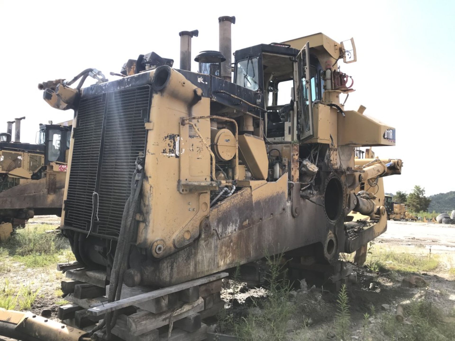 CAT D11R DOZER FOR PARTS, S/N: 7PZ00592, REAR RIPPER Attachment, COMES W/ BLADE, CAT 350GB ENGINE, - Image 3 of 9