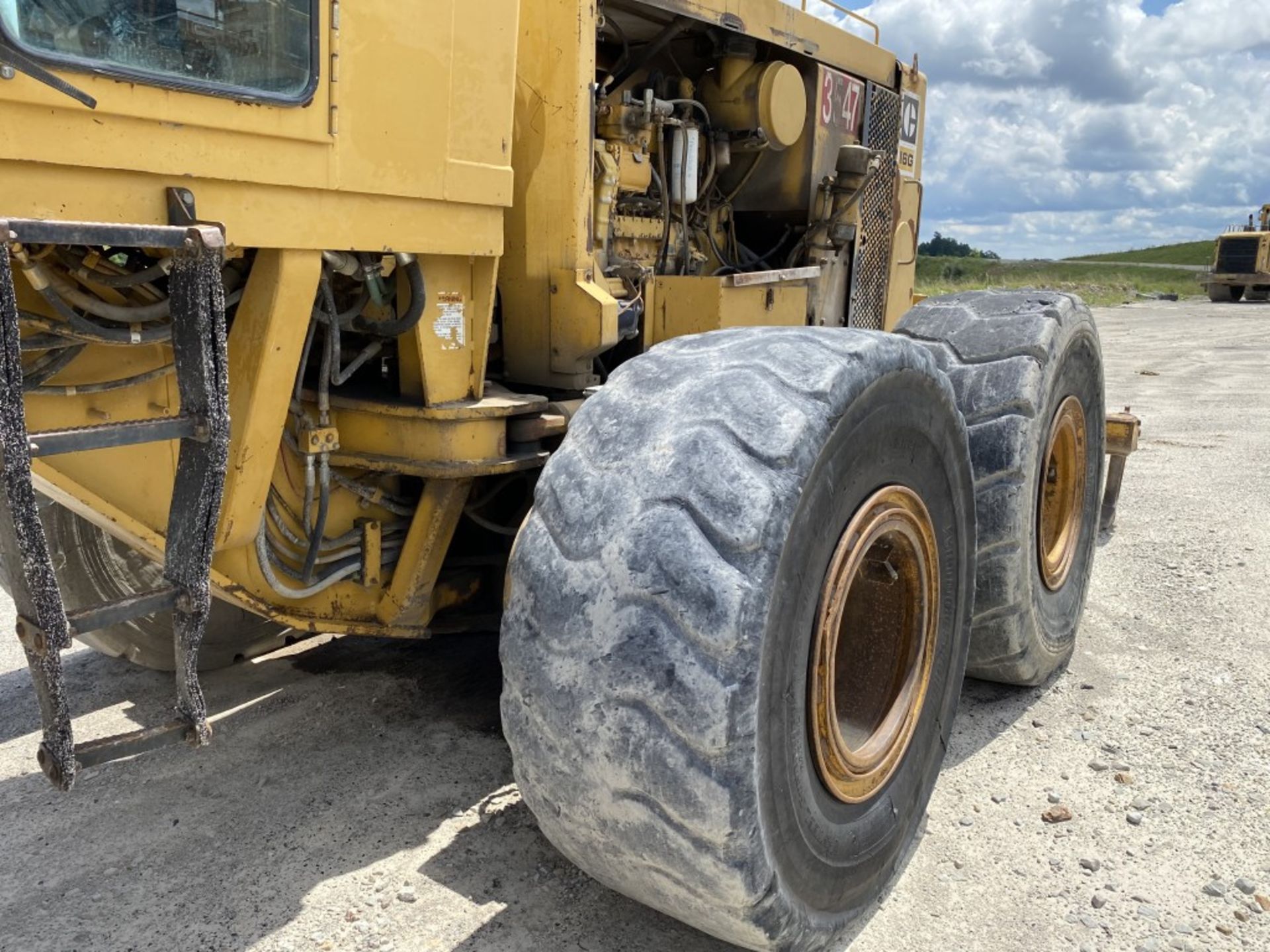 CATERPILLAR 16G MOTOR GRADER, P/N: 93U03547, CAT 3406 6-CYLINDER TURBO DIESEL ENGINE, 8 FORWARD & - Image 15 of 24