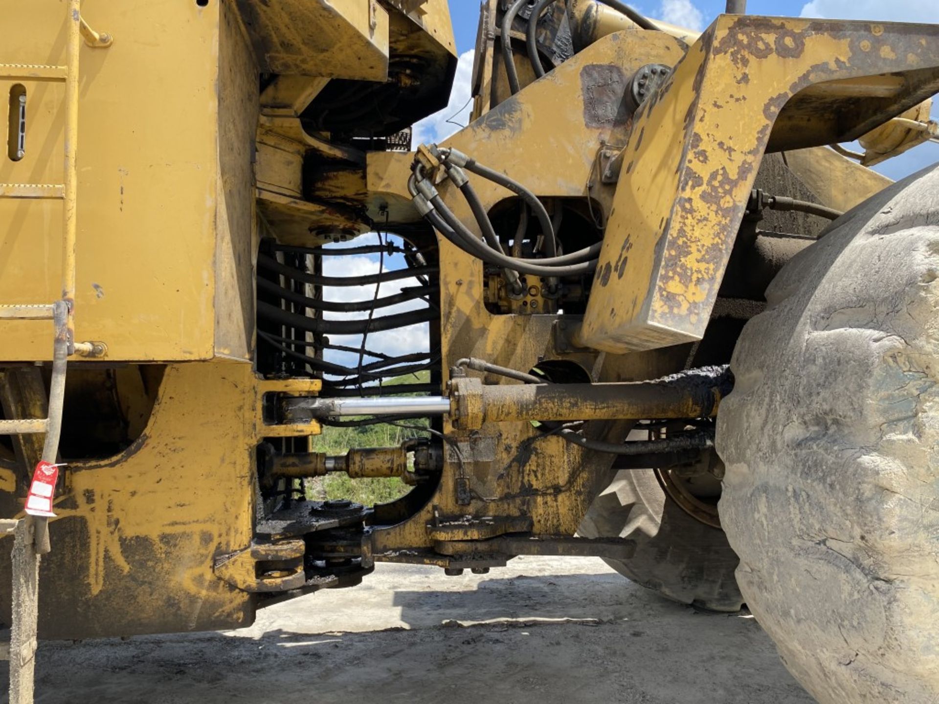 CATERPILLAR 992G WHEEL LOADER, S/N: 7HR00097 CAT3412 DIESEL ENGINE, POWERSHIFT TRANSMISSION, 45/65- - Image 18 of 28