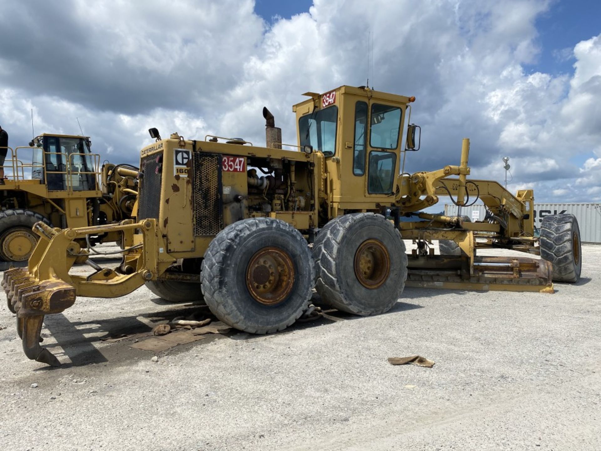 CATERPILLAR 16G MOTOR GRADER, P/N: 93U03547, CAT 3406 6-CYLINDER TURBO DIESEL ENGINE, 8 FORWARD & - Image 3 of 24